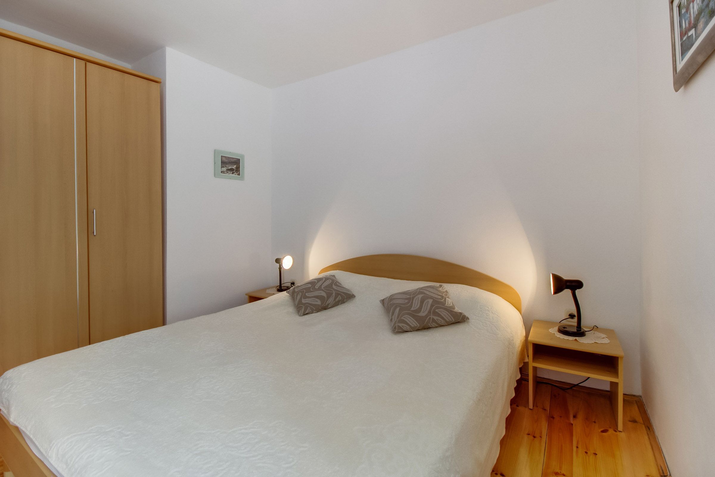 Apartments Lela 94009-A1