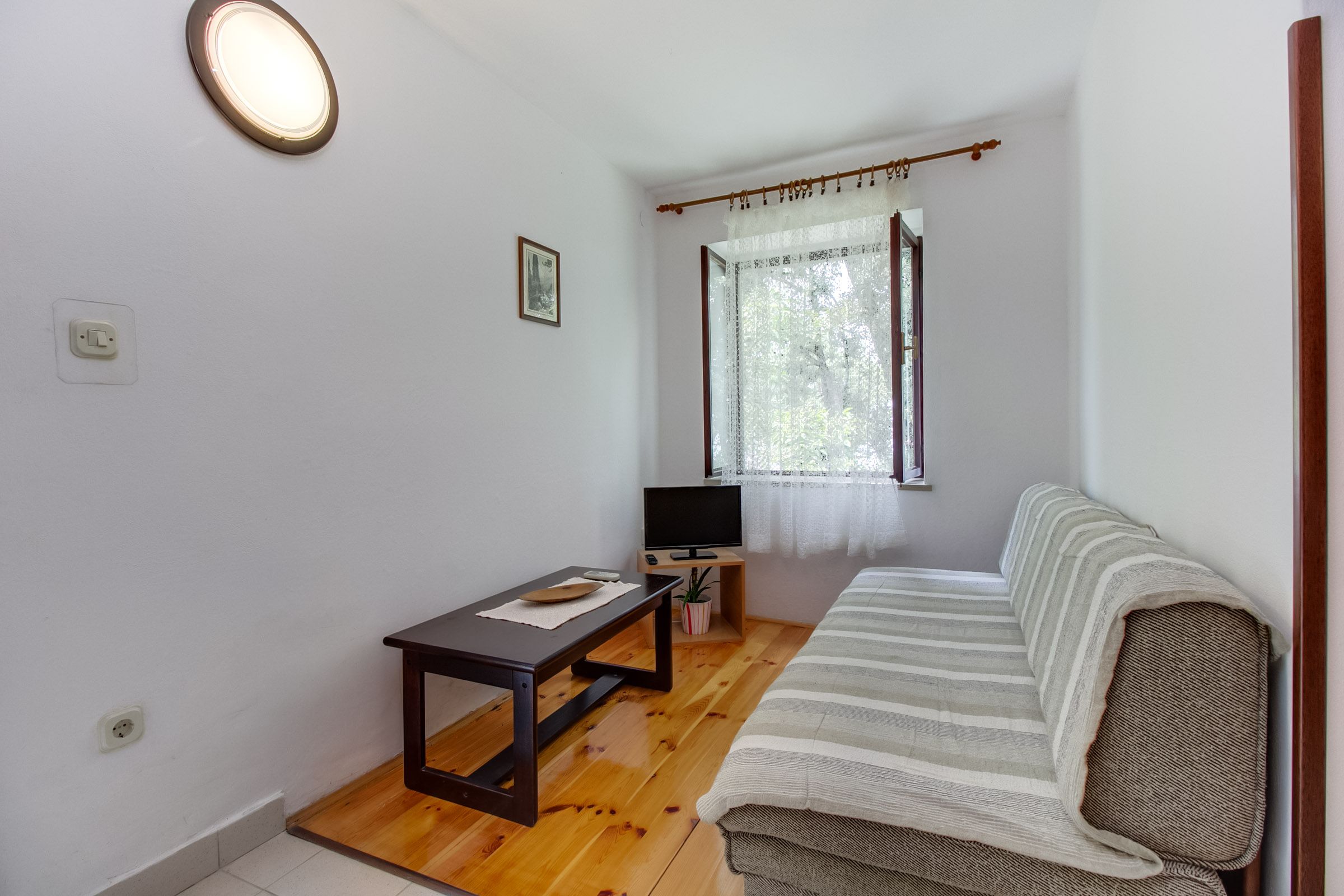 Apartments Lela 94009-A1
