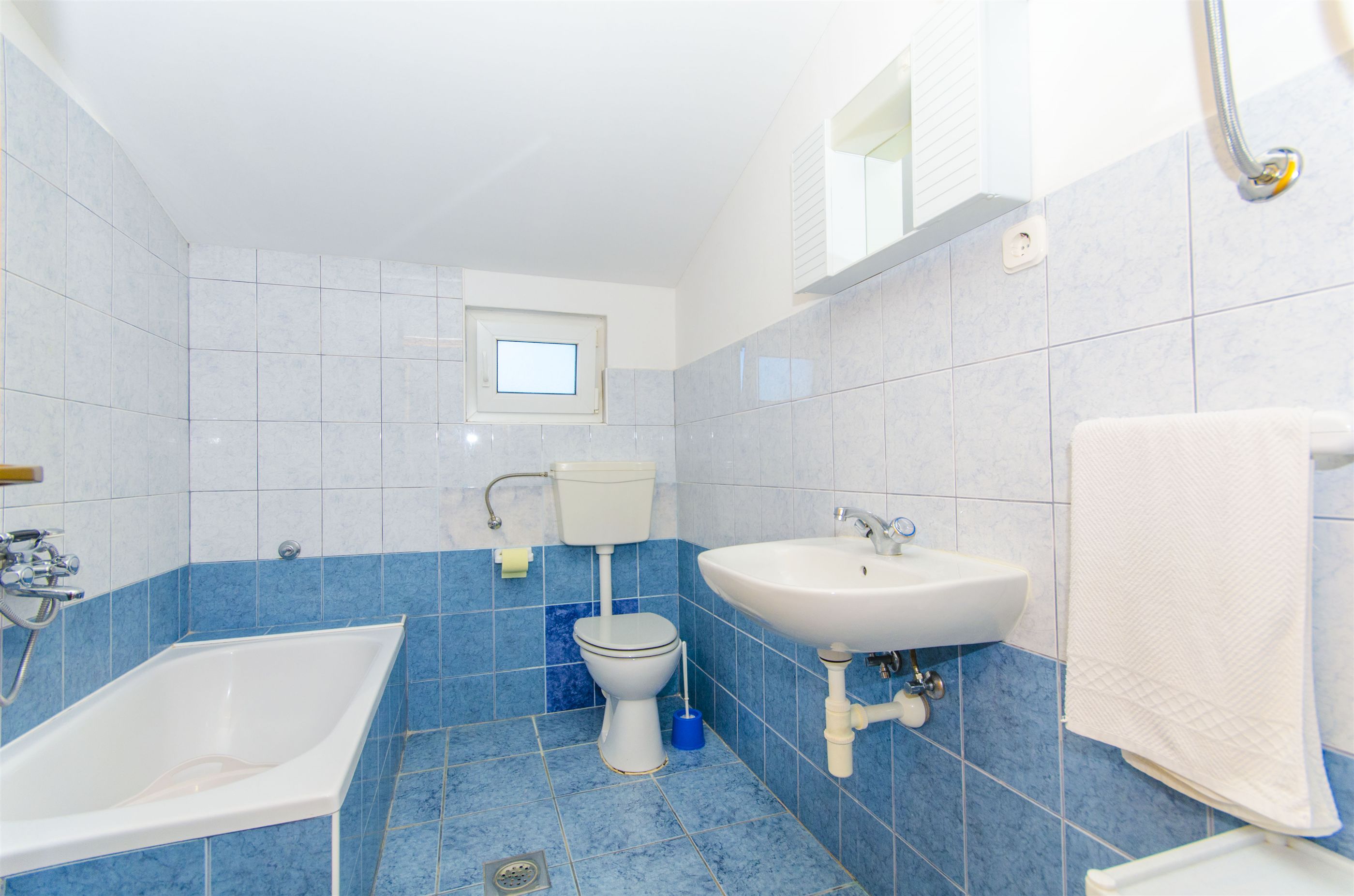 Apartments Nada 28271-A2