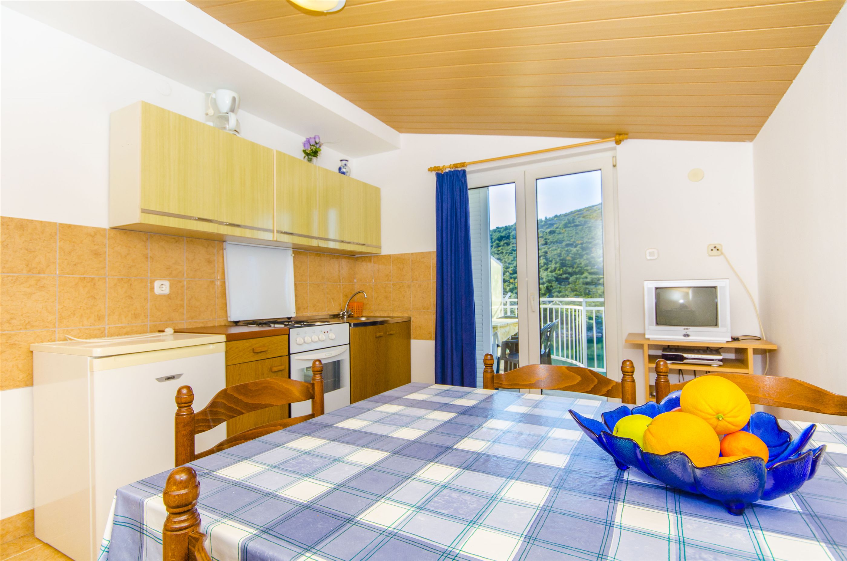 Apartments Nada 28271-A2