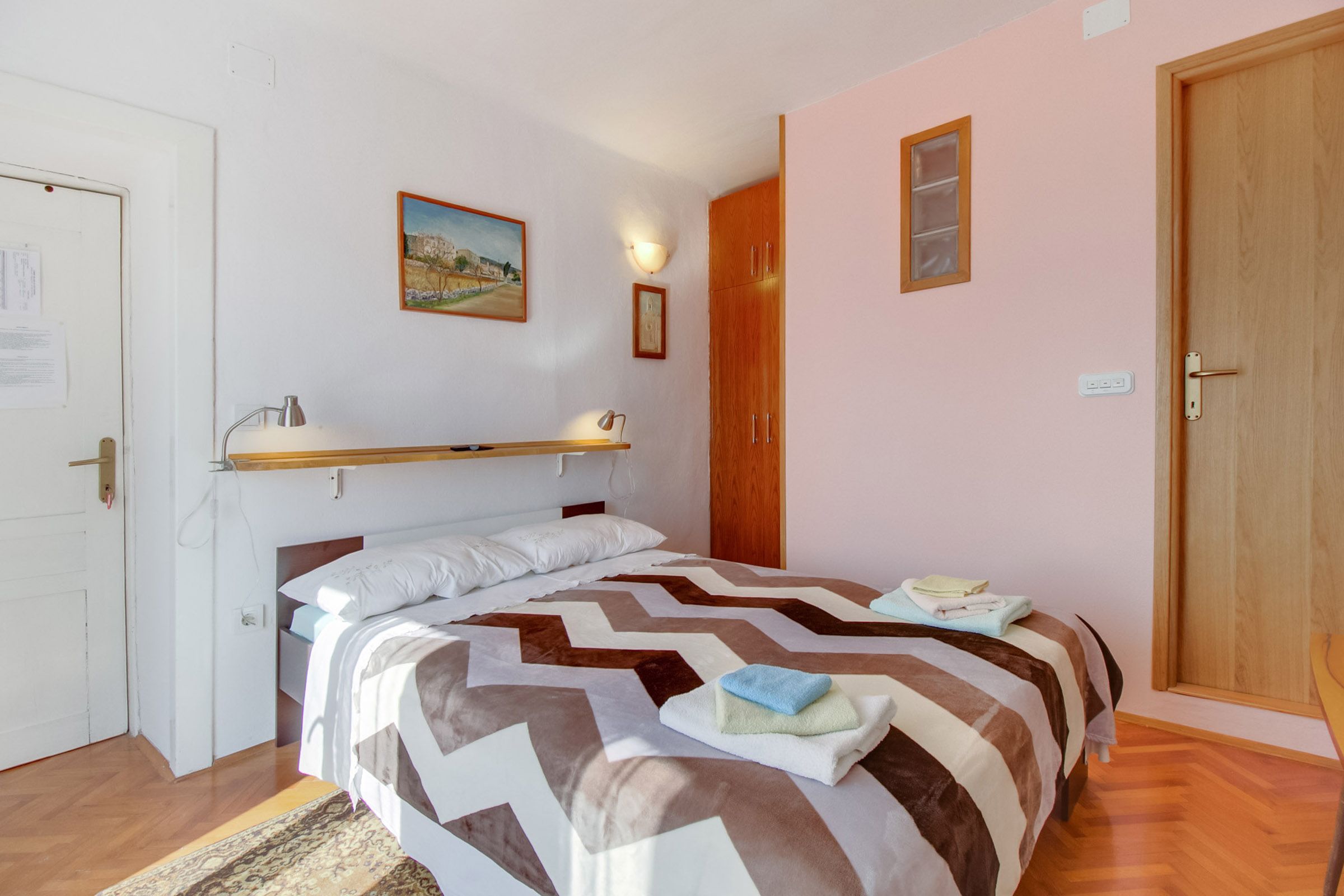 Apartments Tasha 94051-S1