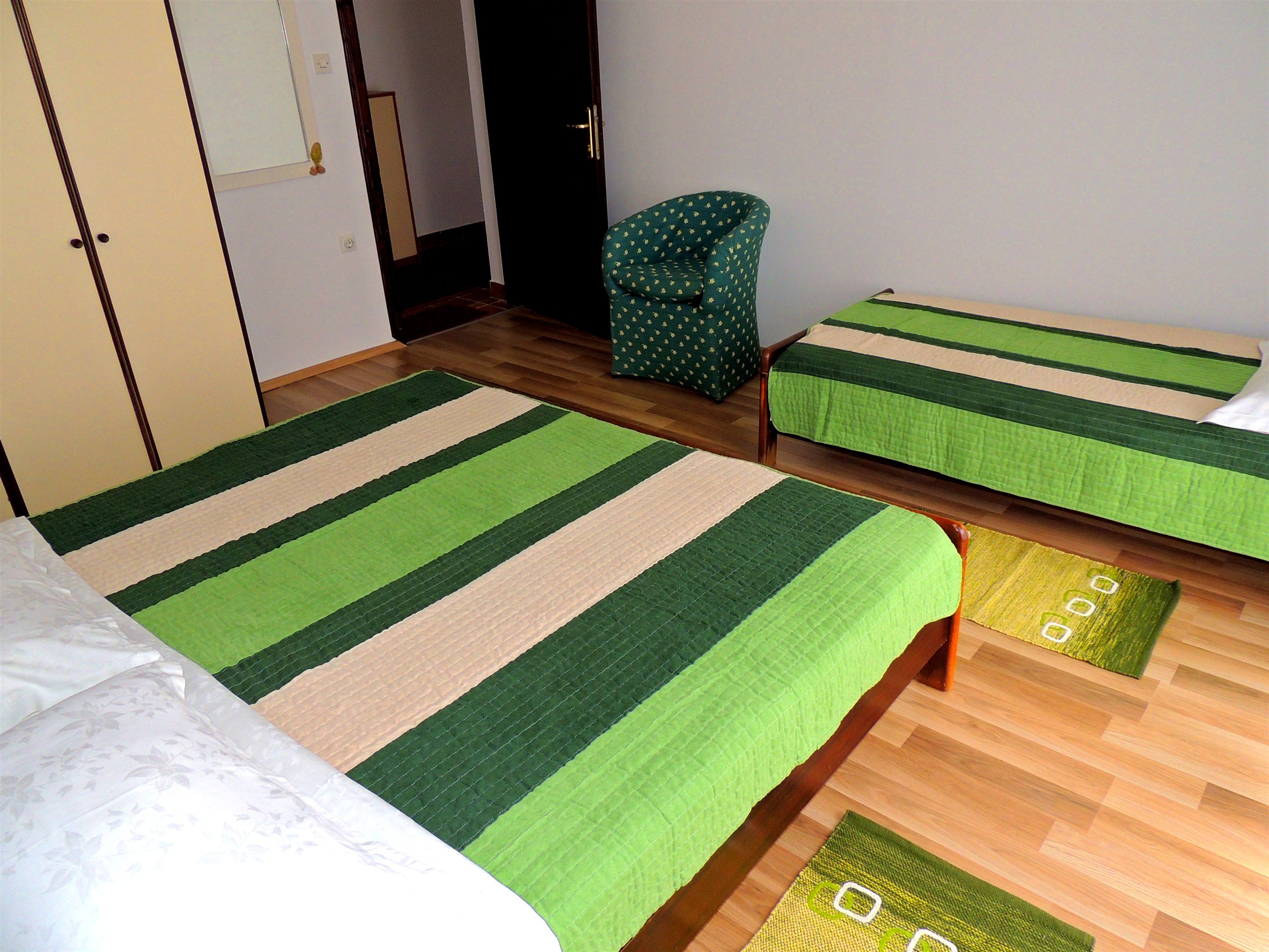 Apartments Nikolina 94083-A1
