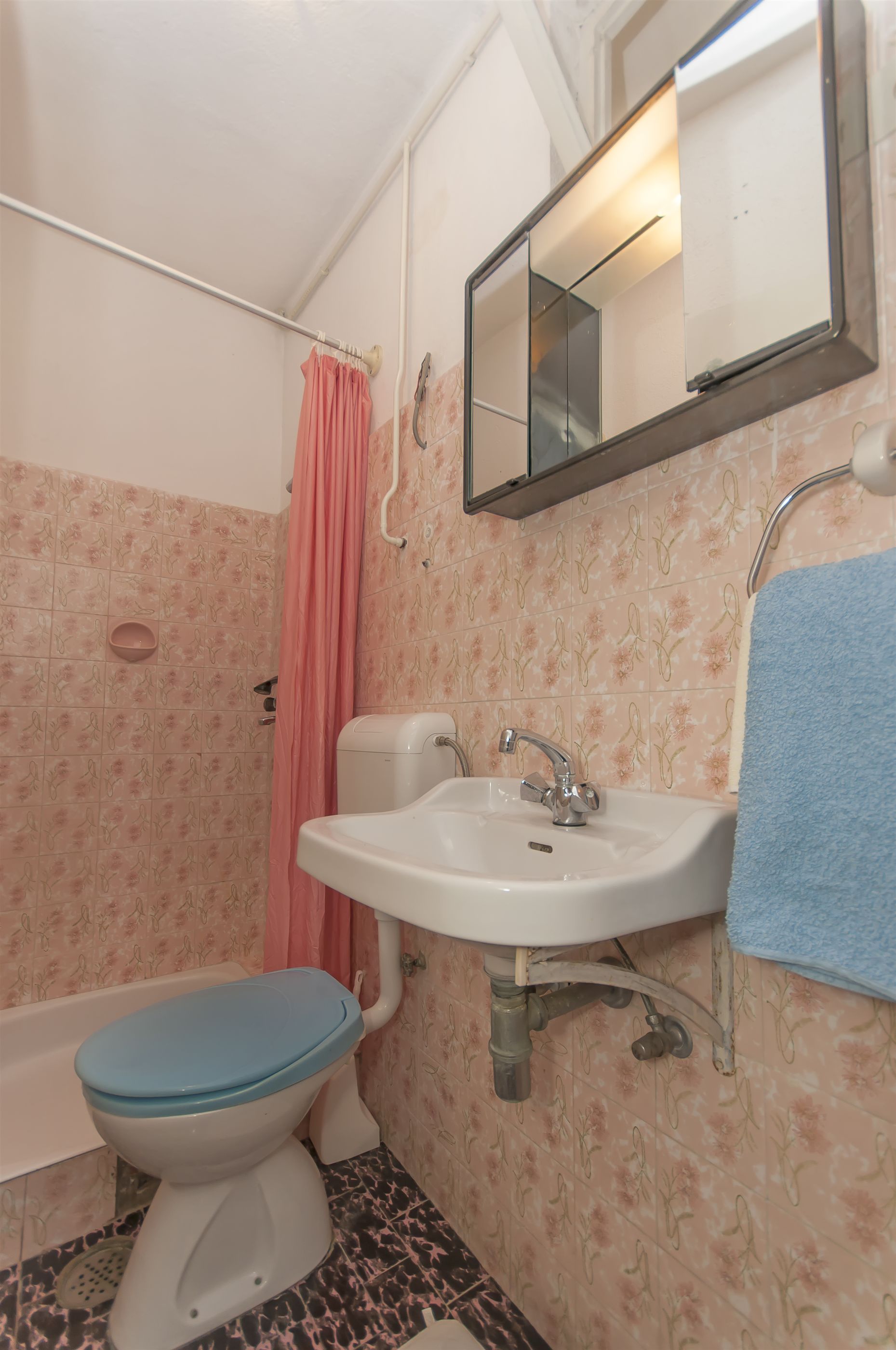 Apartment and Rooms Ivan 45191-S11