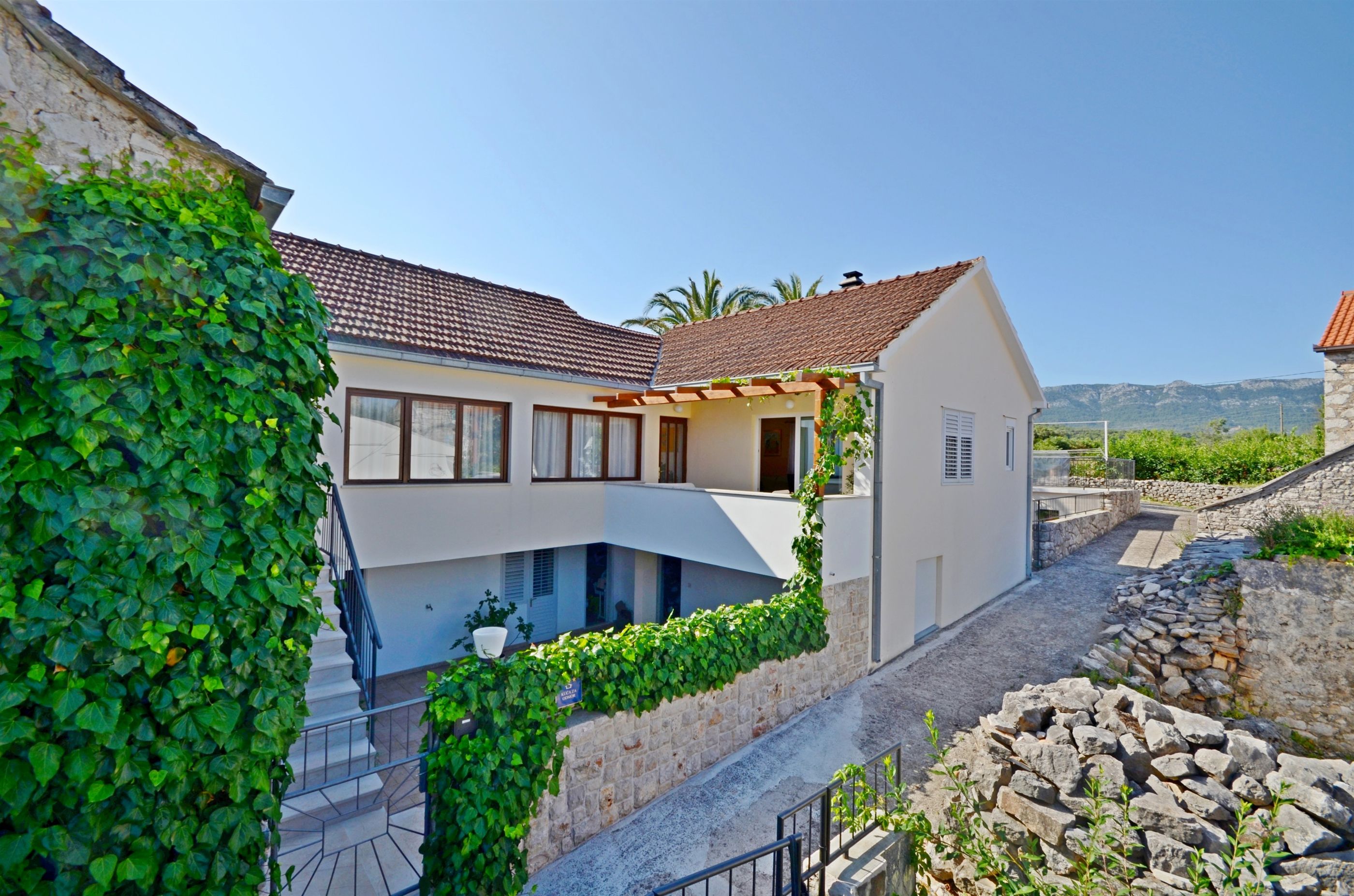 House Lara 11851-K1
