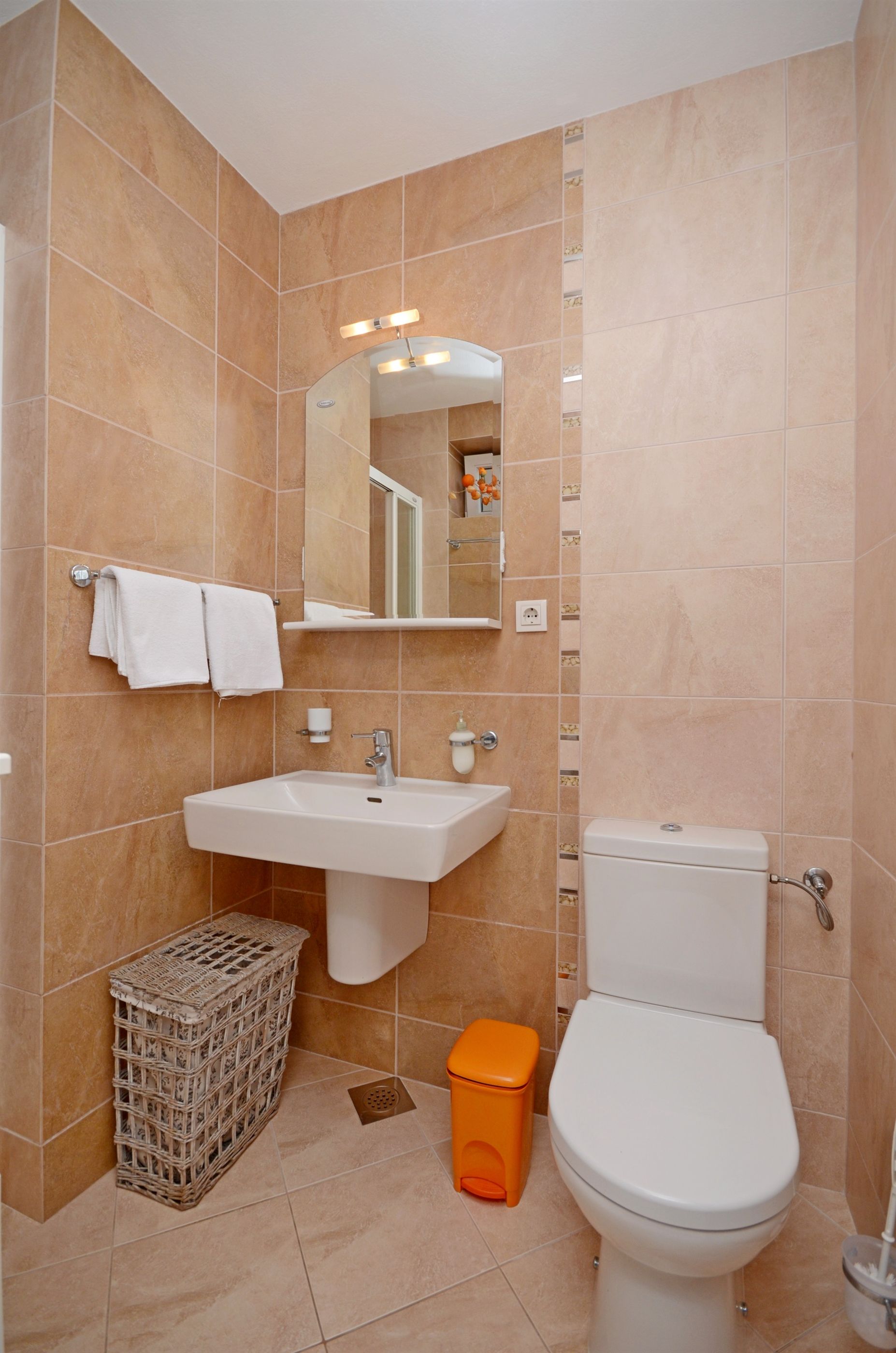House Lara 11851-K1