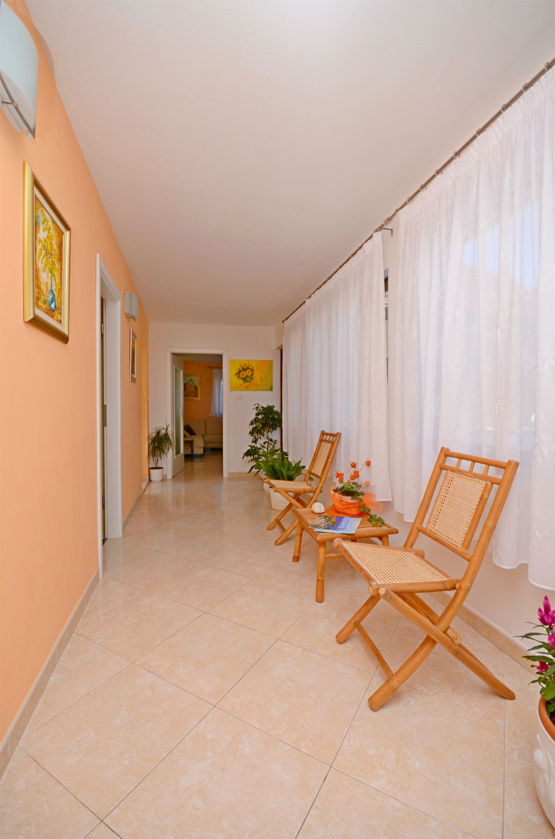 House Lara 11851-K1
