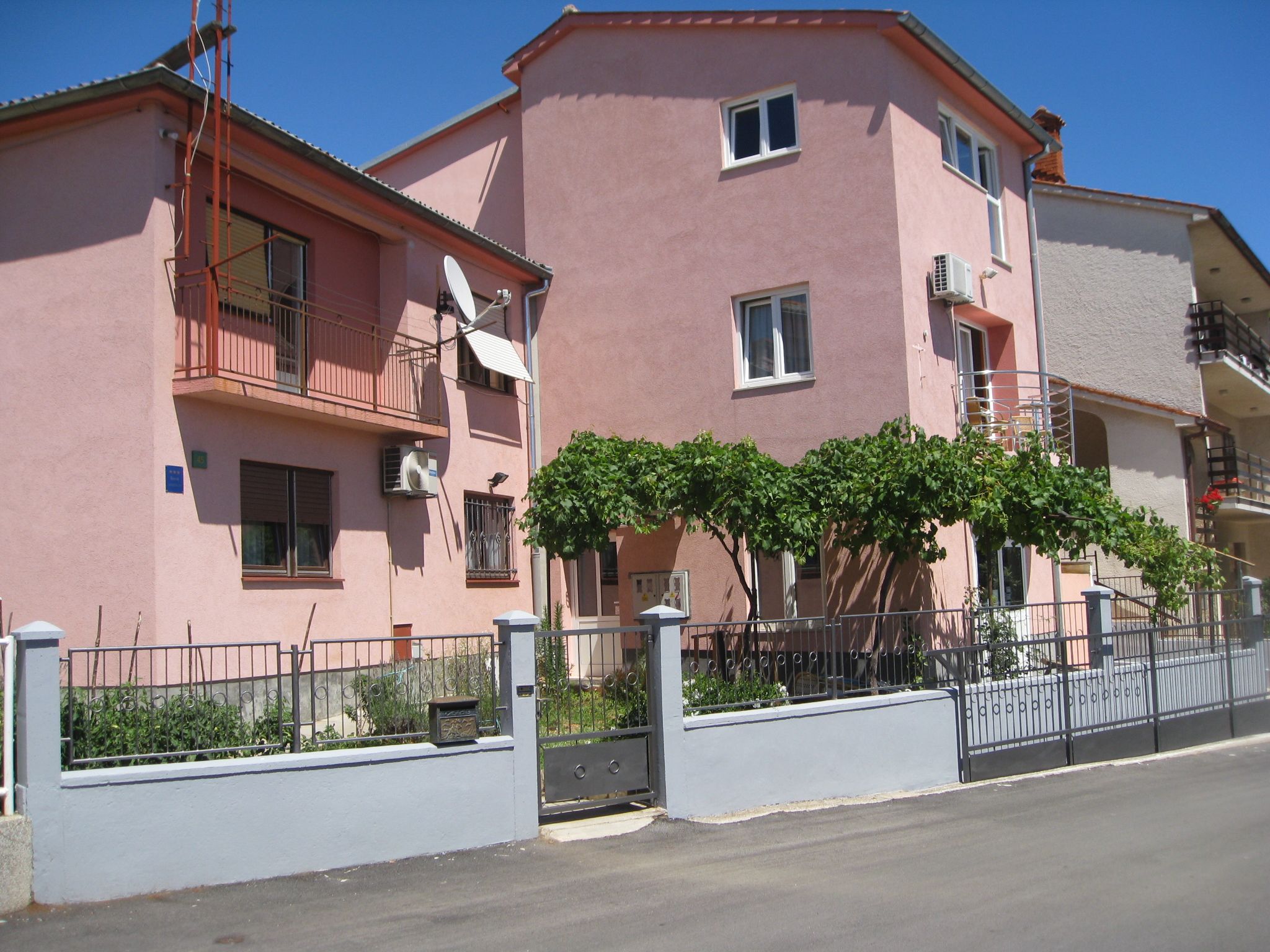 Apartment Predrag Accommodation in Pula