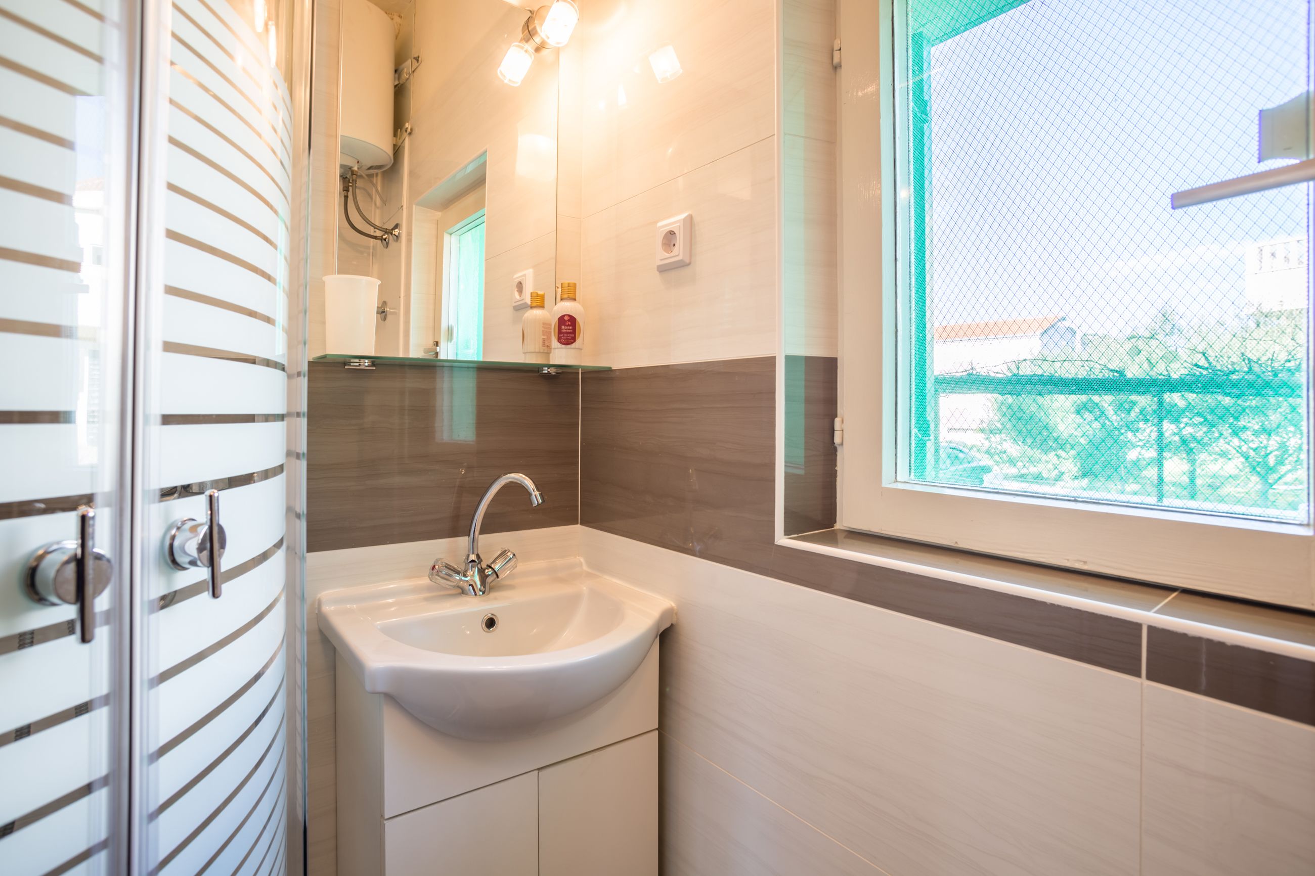 Apartment Srećko 46951-A1