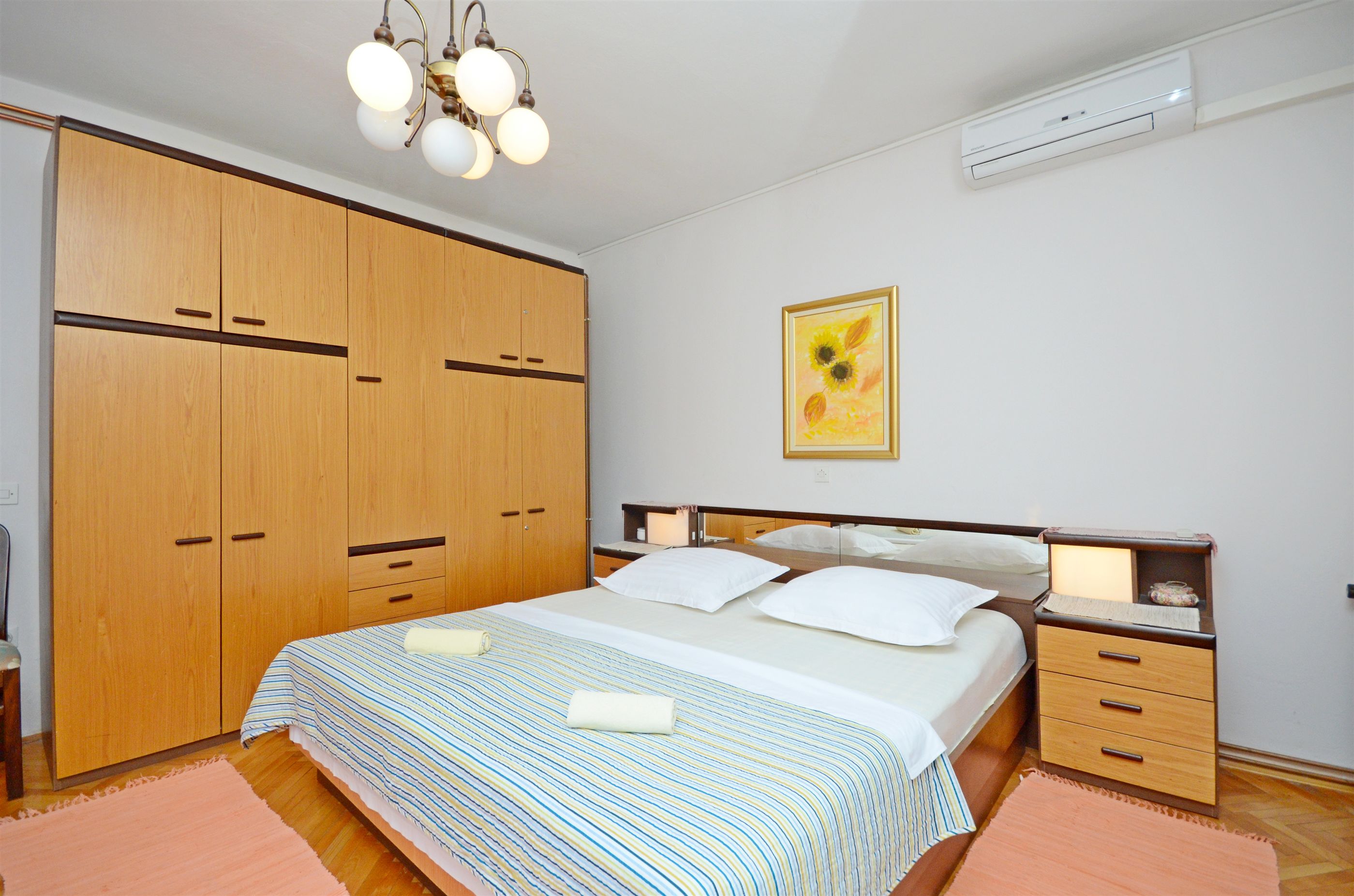 Apartments Verica 37591-A1