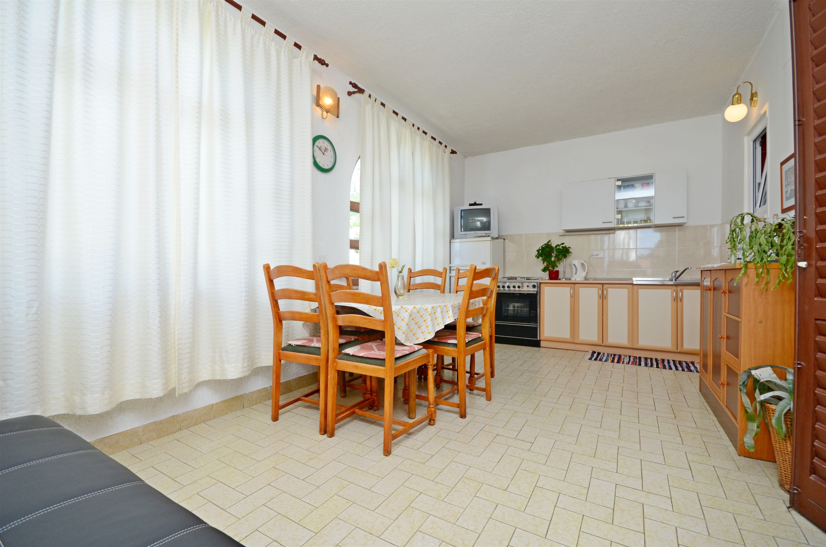 Apartments Verica 37591-A1