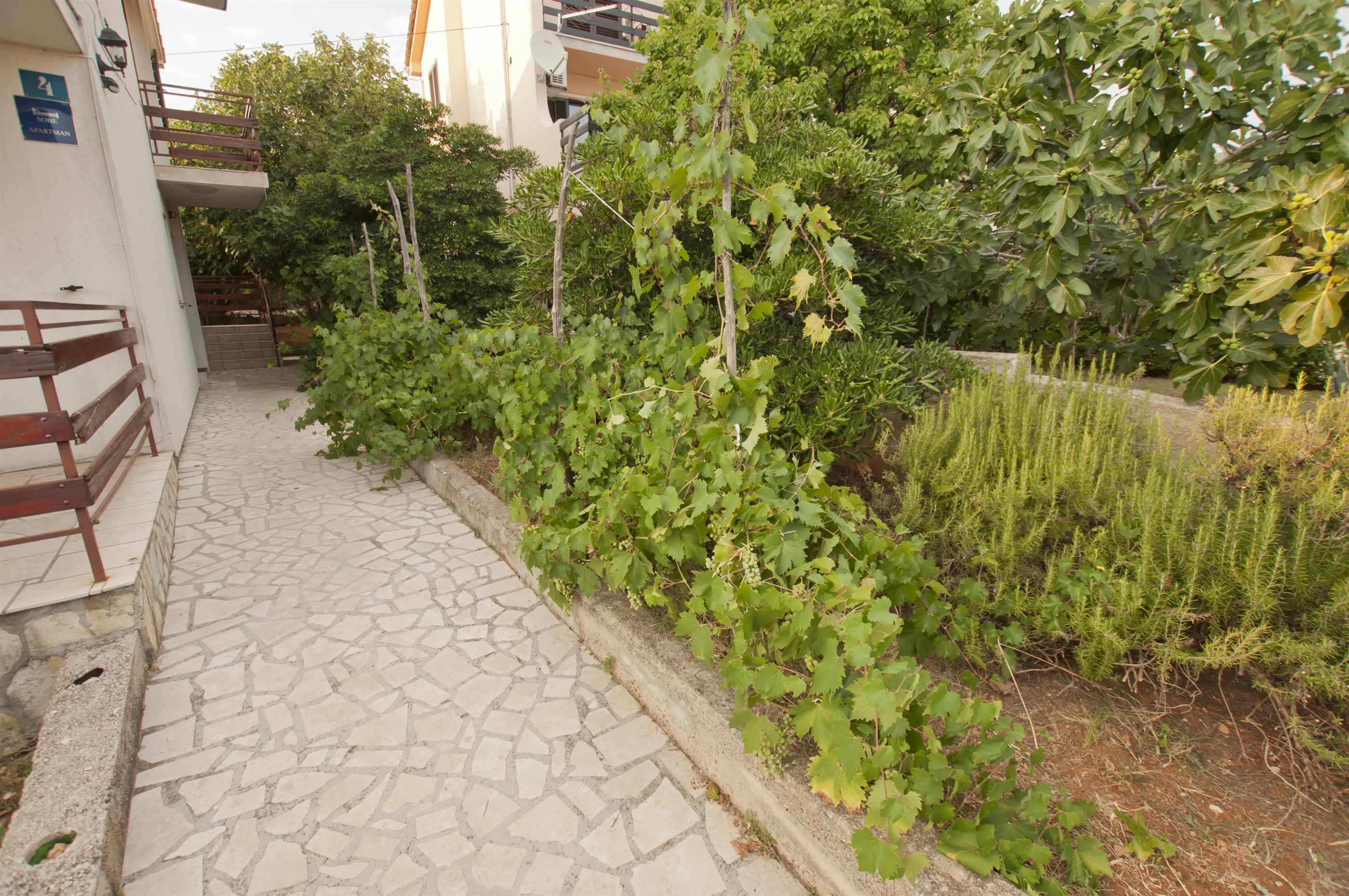 Apartments Gorast 12681-A1