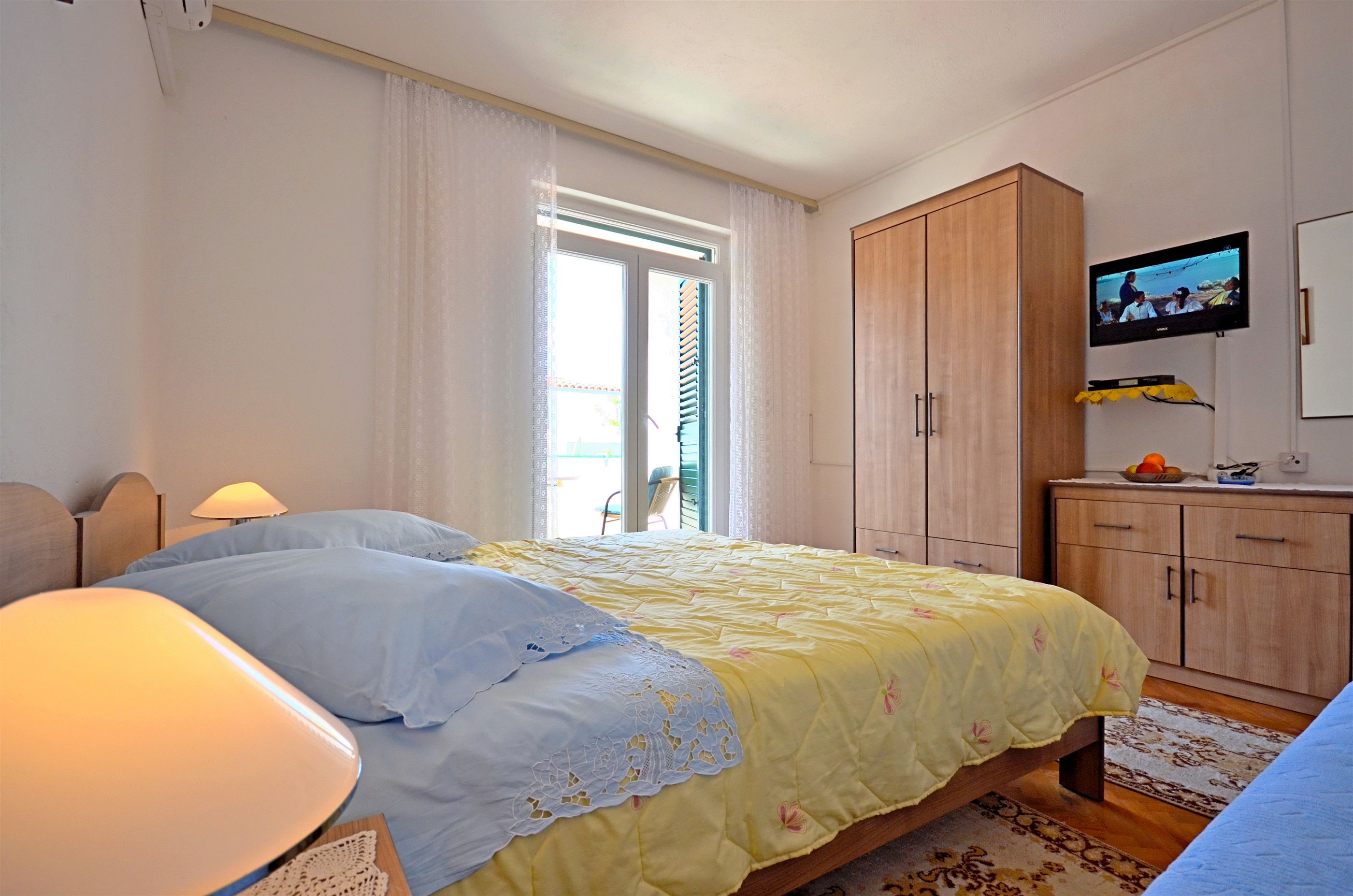Apartments and Room Marin 13221-S1