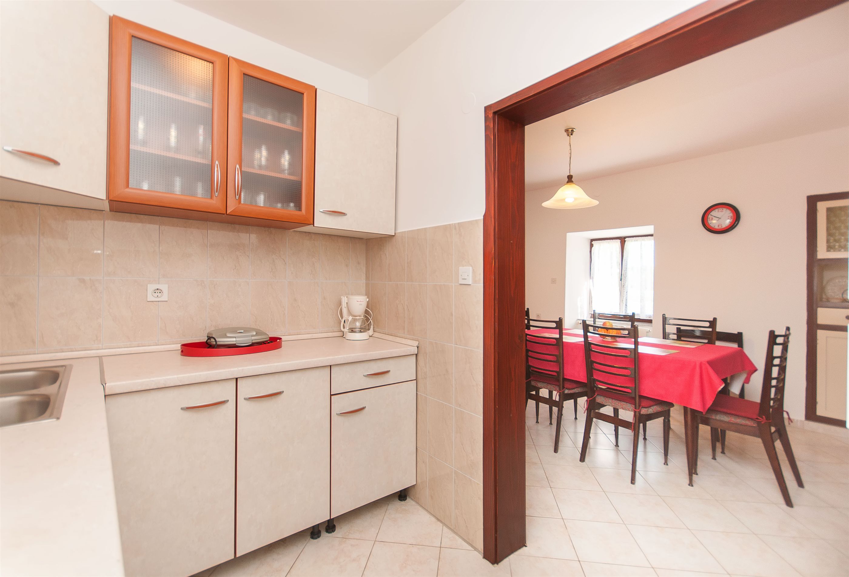 House Anton 70491-K1
