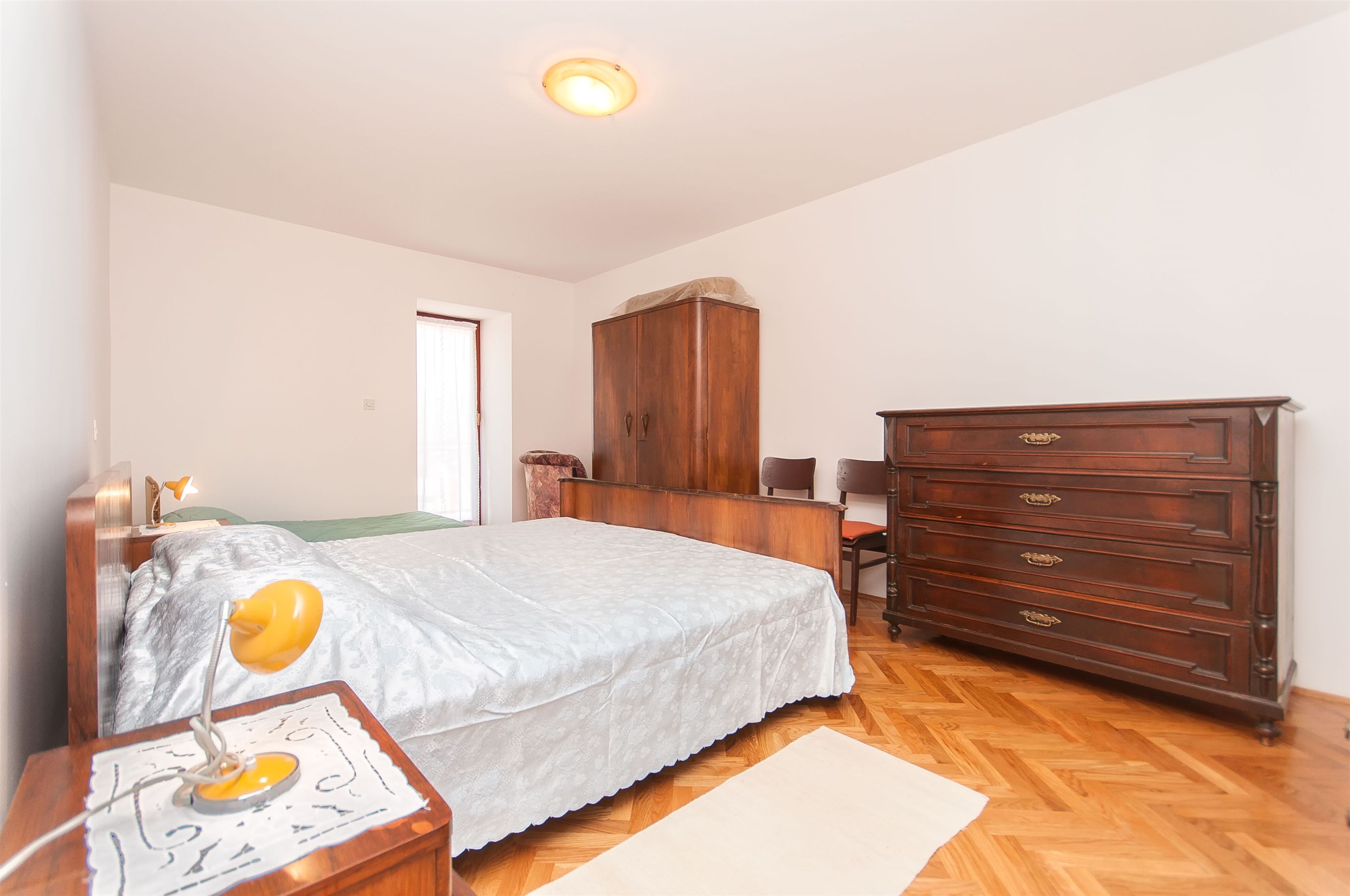 House Anton 70491-K1