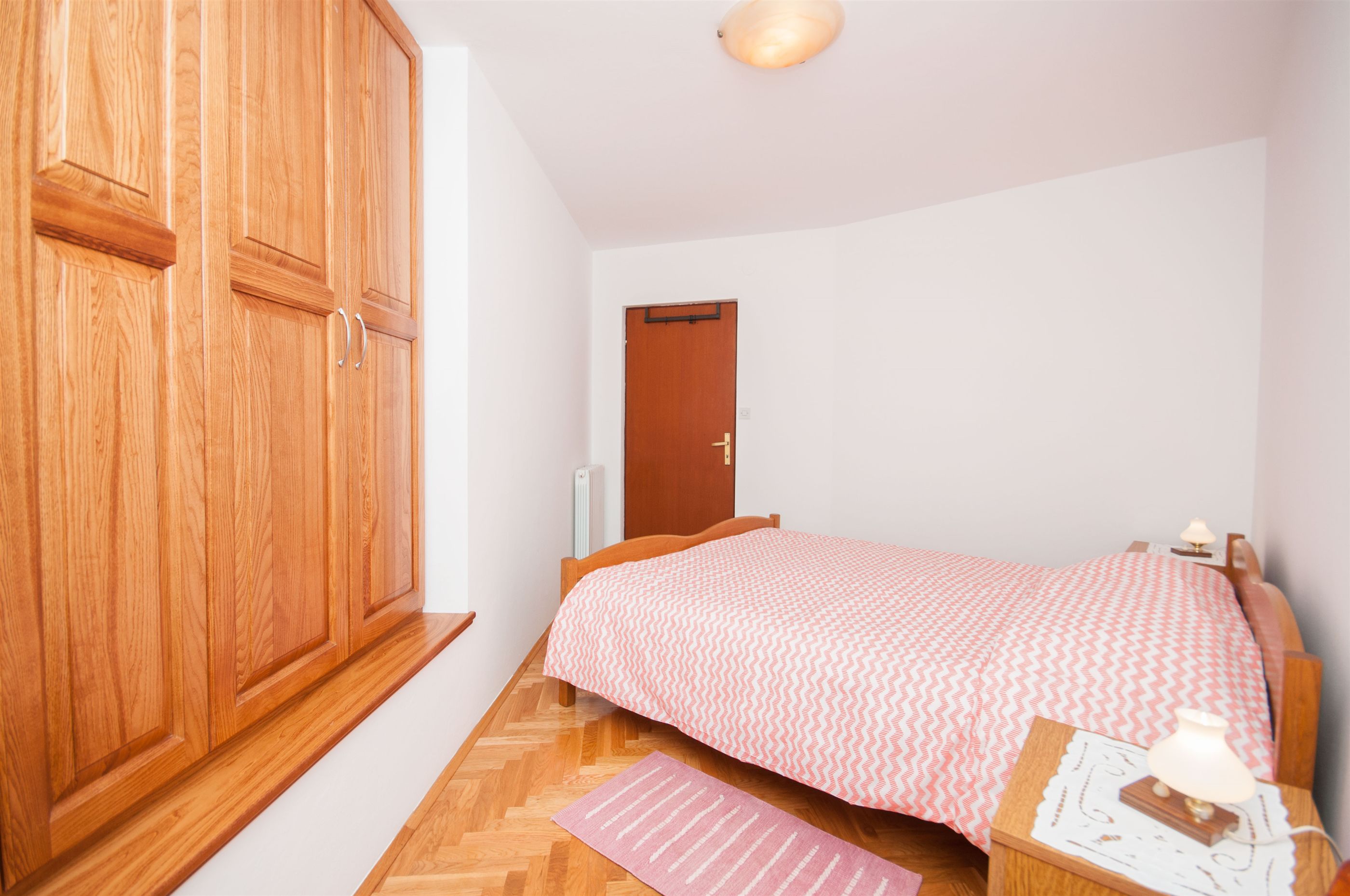 House Anton 70491-K1