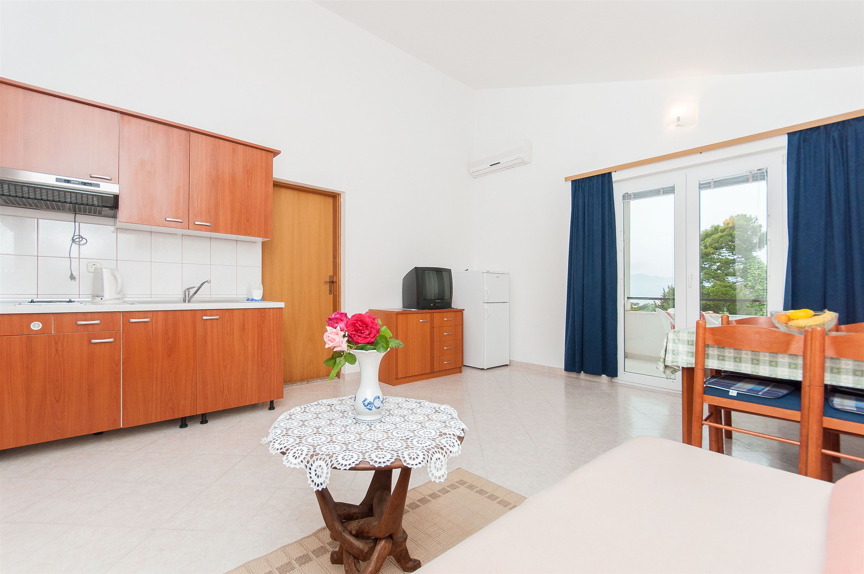 Apartments Igor 33401-A2