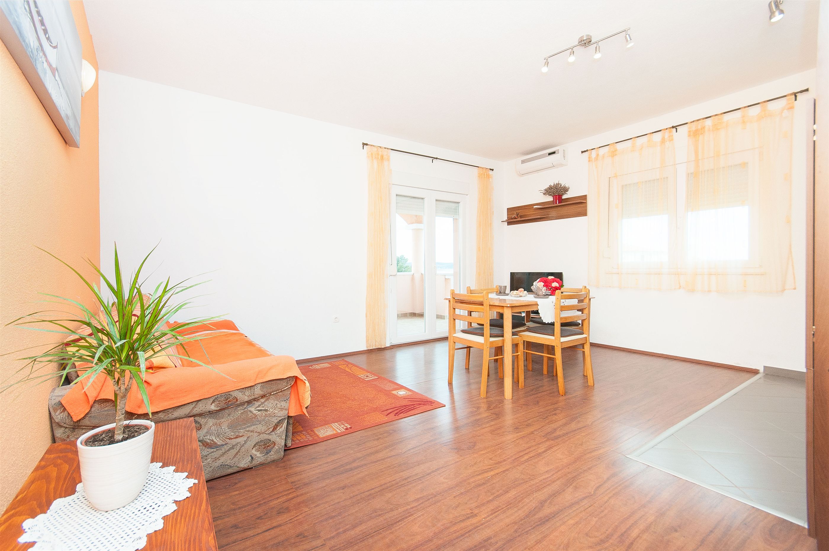 Apartments Tatjana 27191-A2