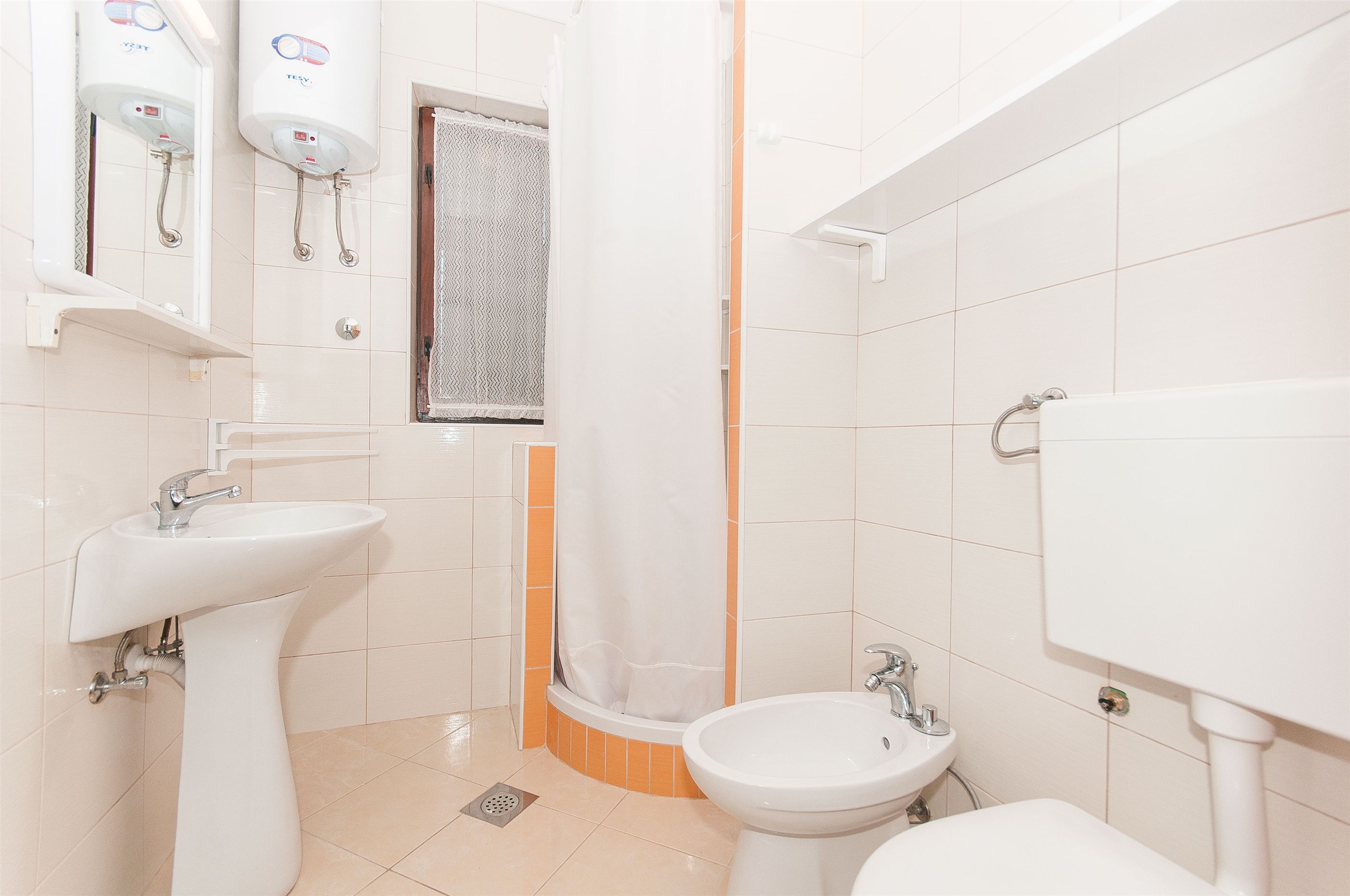 Apartments Mate 23961-A2