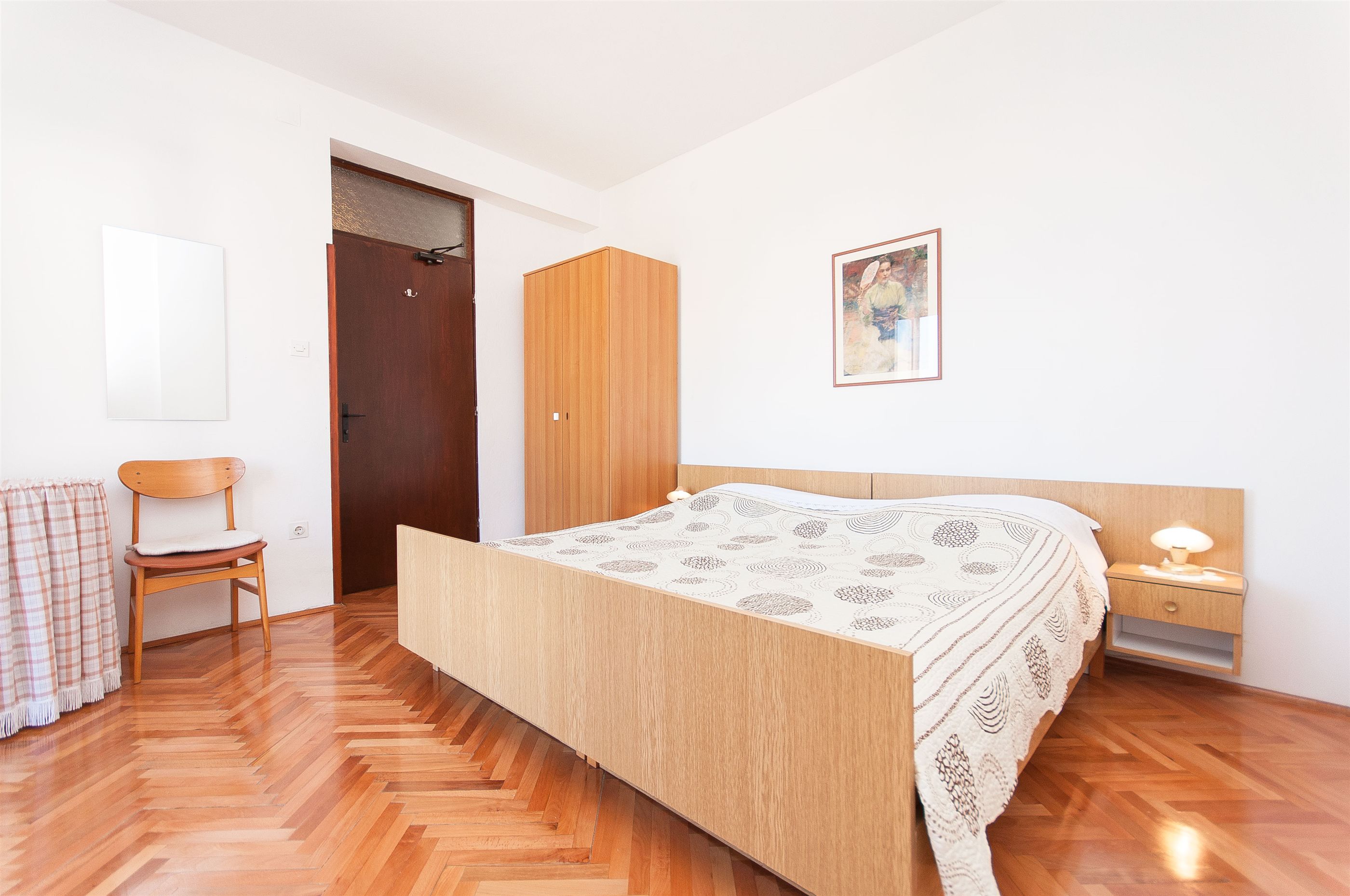 Apartments Mate 23961-A2