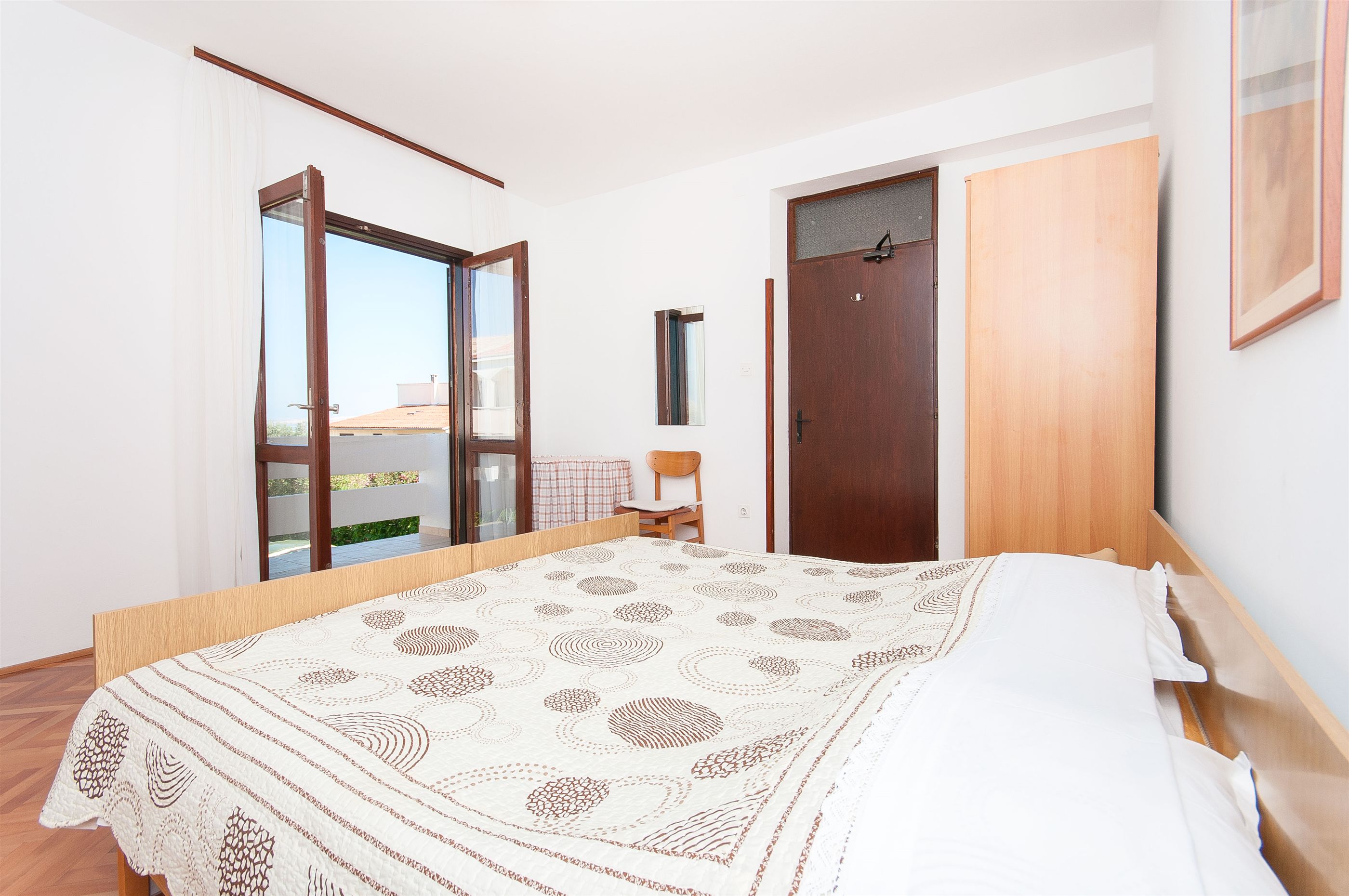 Apartments Mate 23961-A2