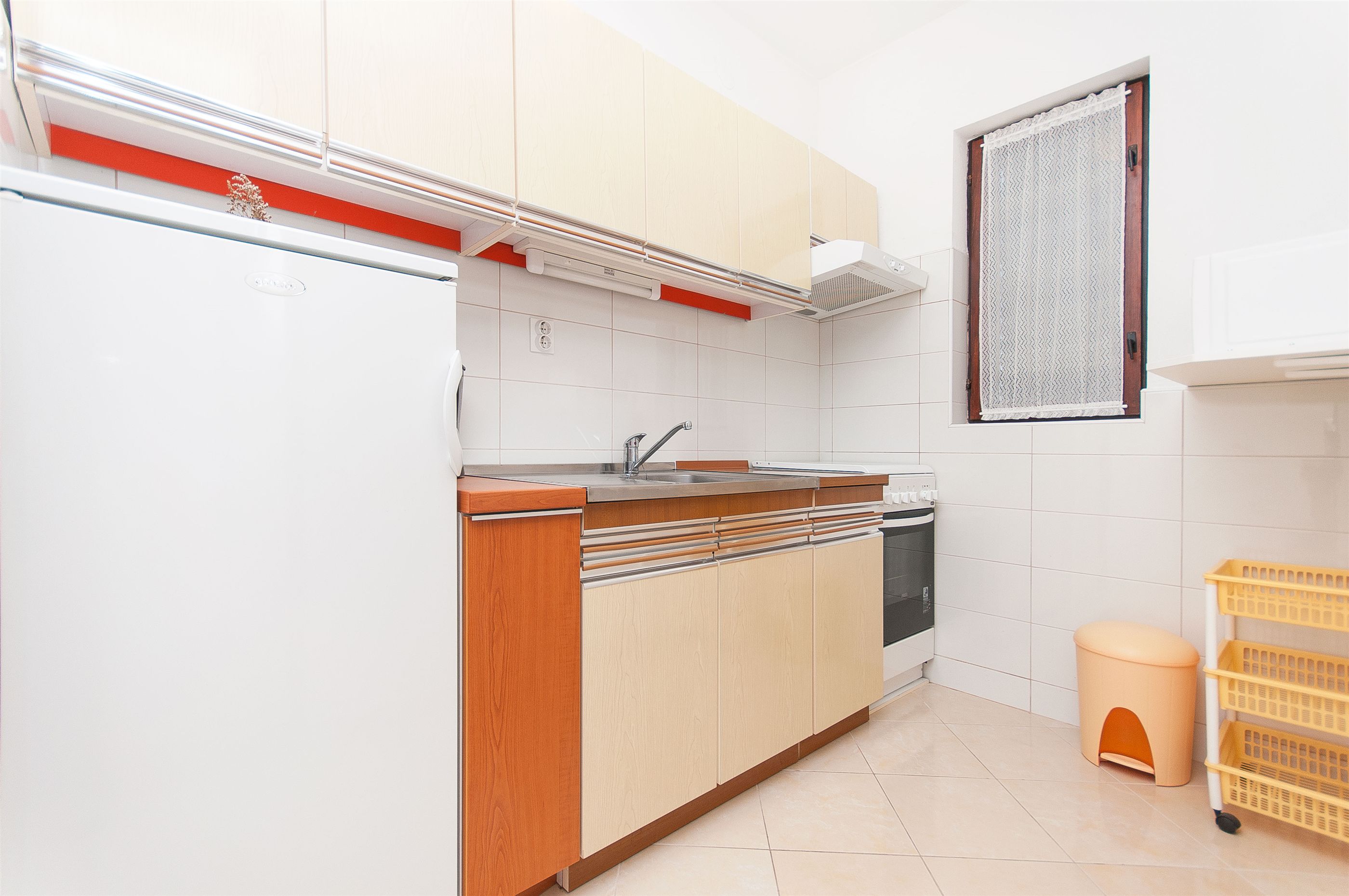 Apartments Mate 23961-A2