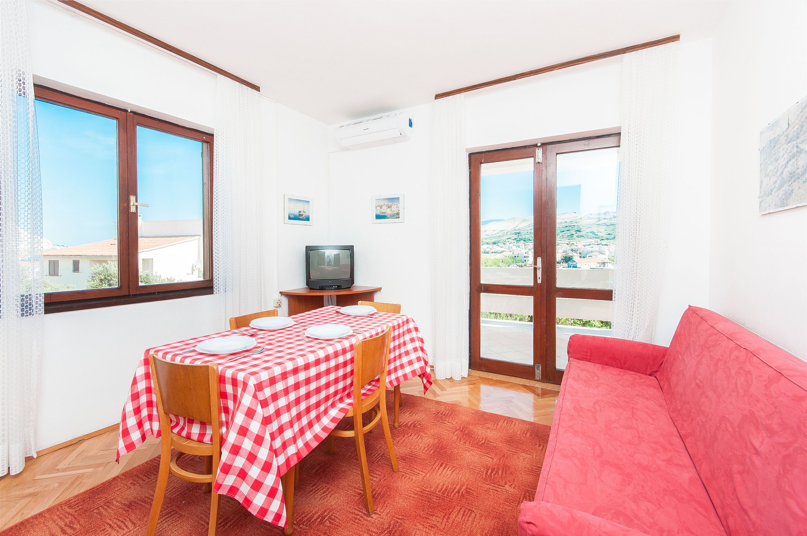 Apartments Mate 23961-A2