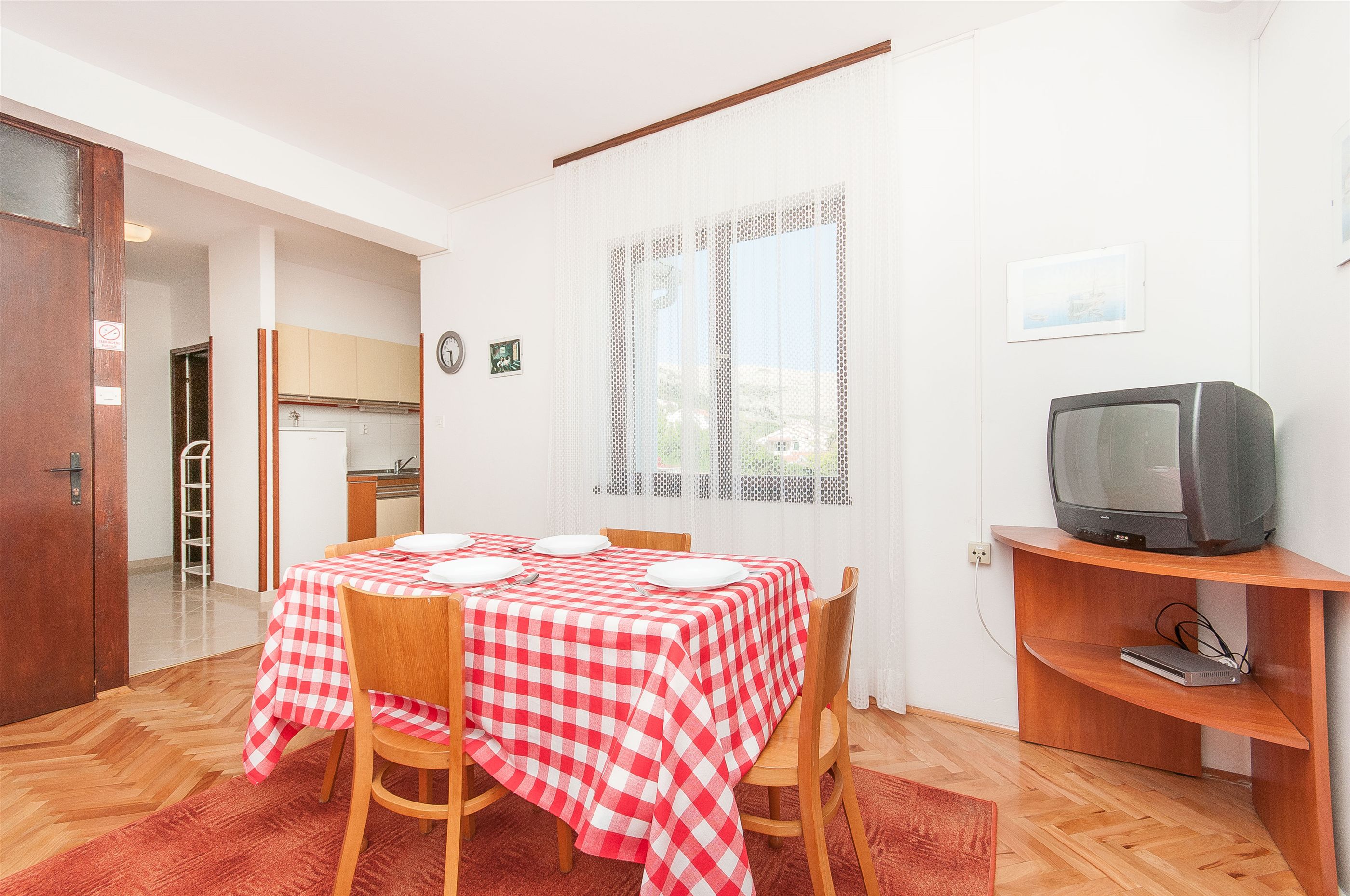 Apartments Mate 23961-A2