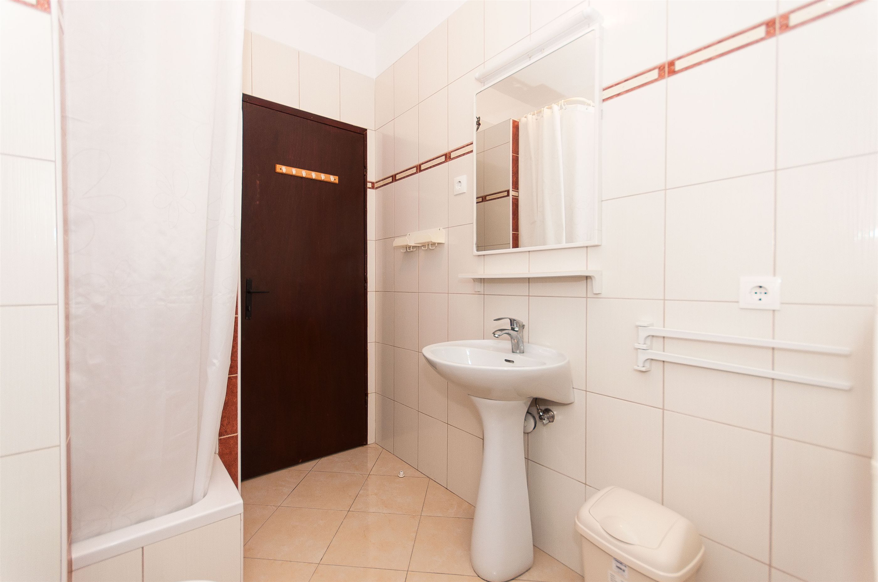 Apartments Mate 23961-A3