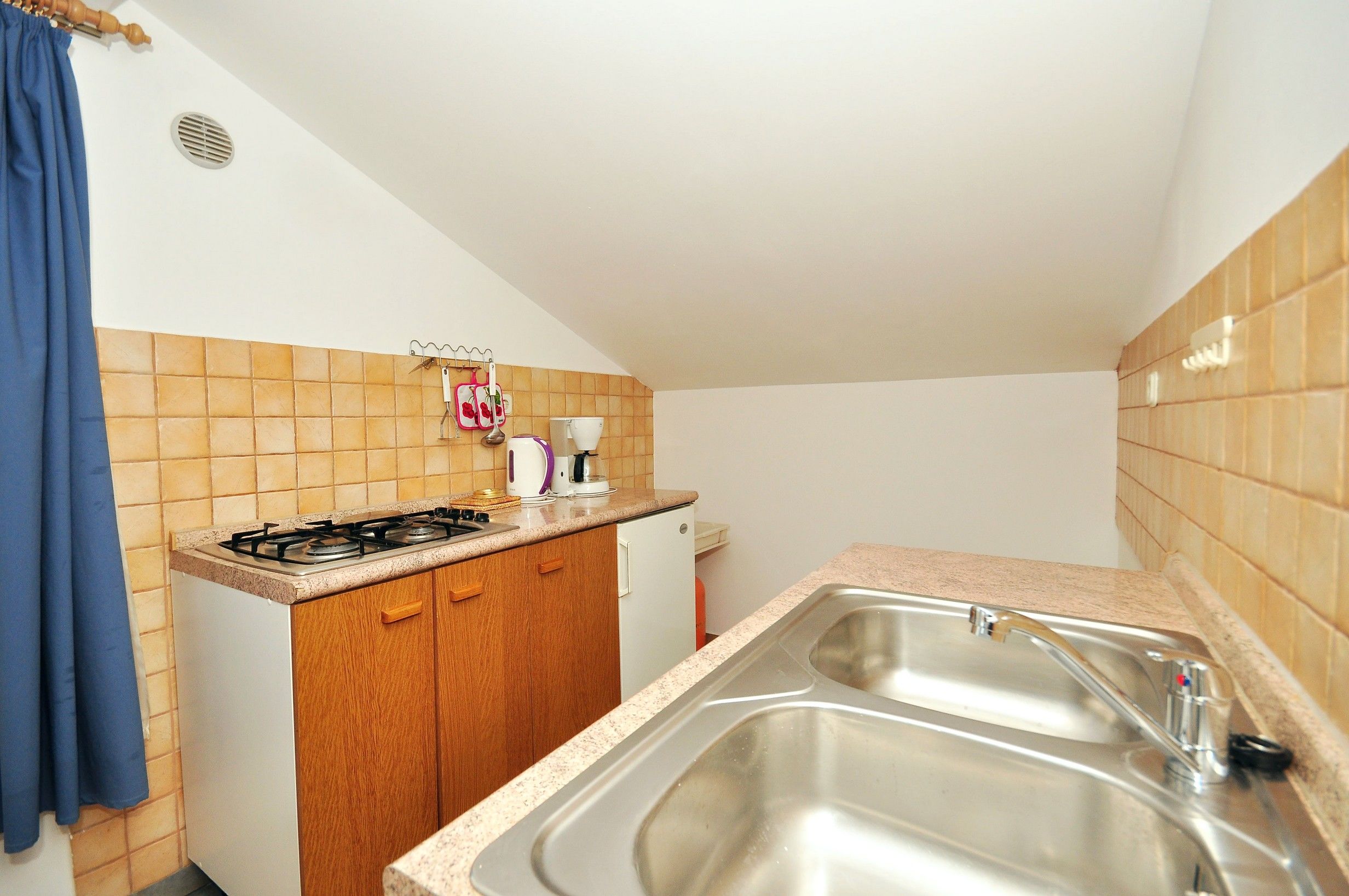 Apartments Anđelo 23931-A1