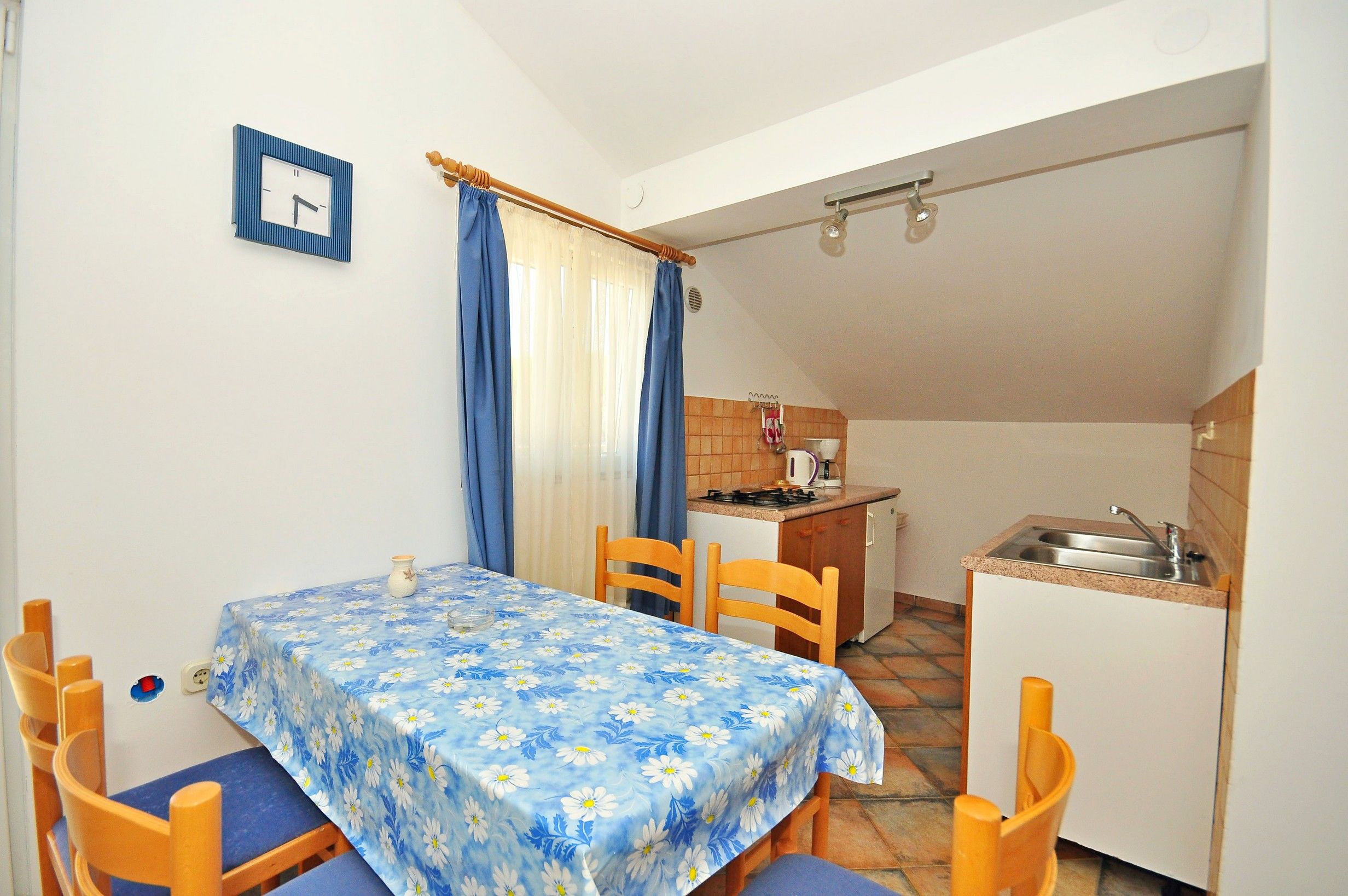 Apartments Anđelo 23931-A1