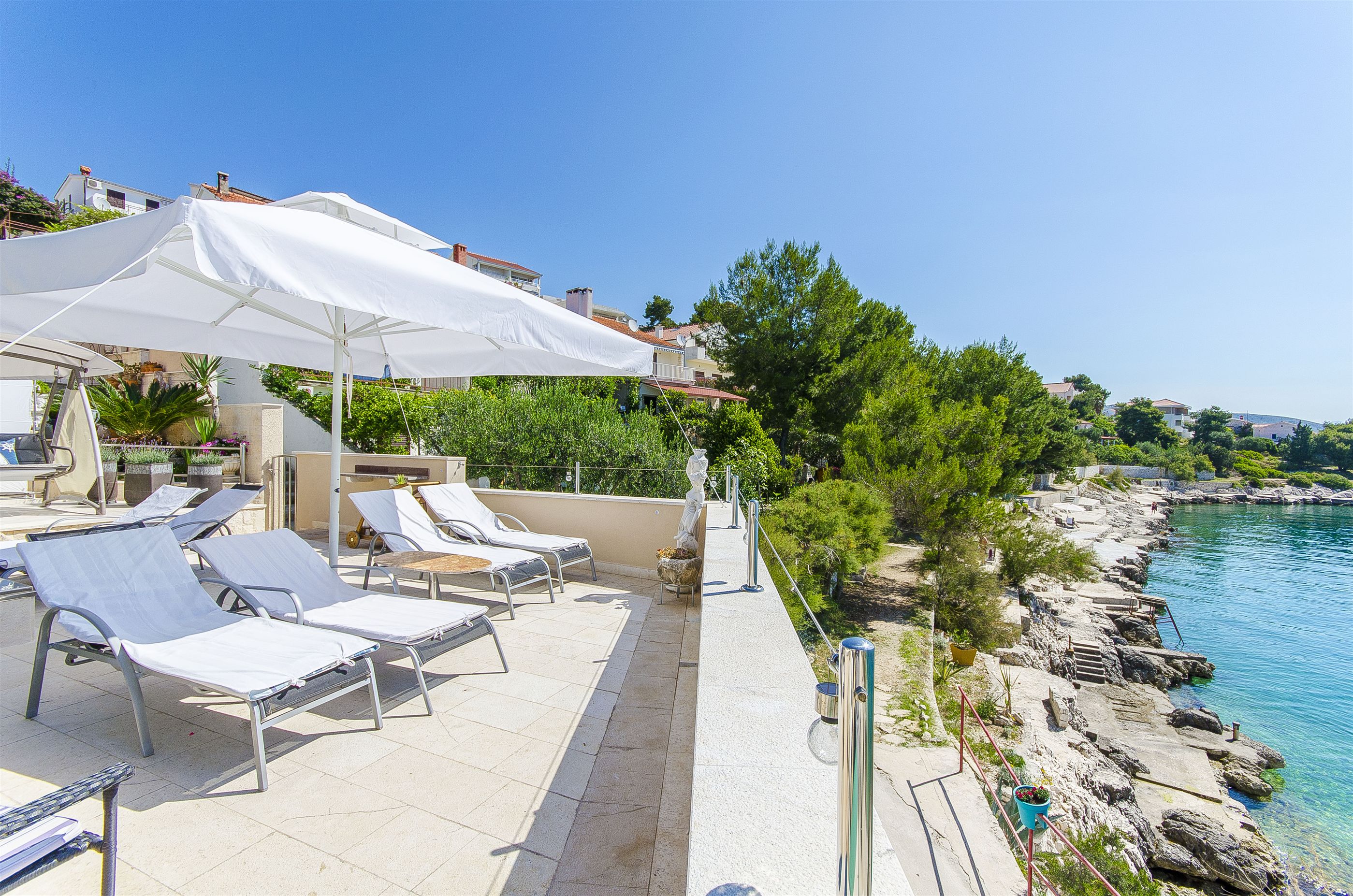 Apartments Nives 45781-A2