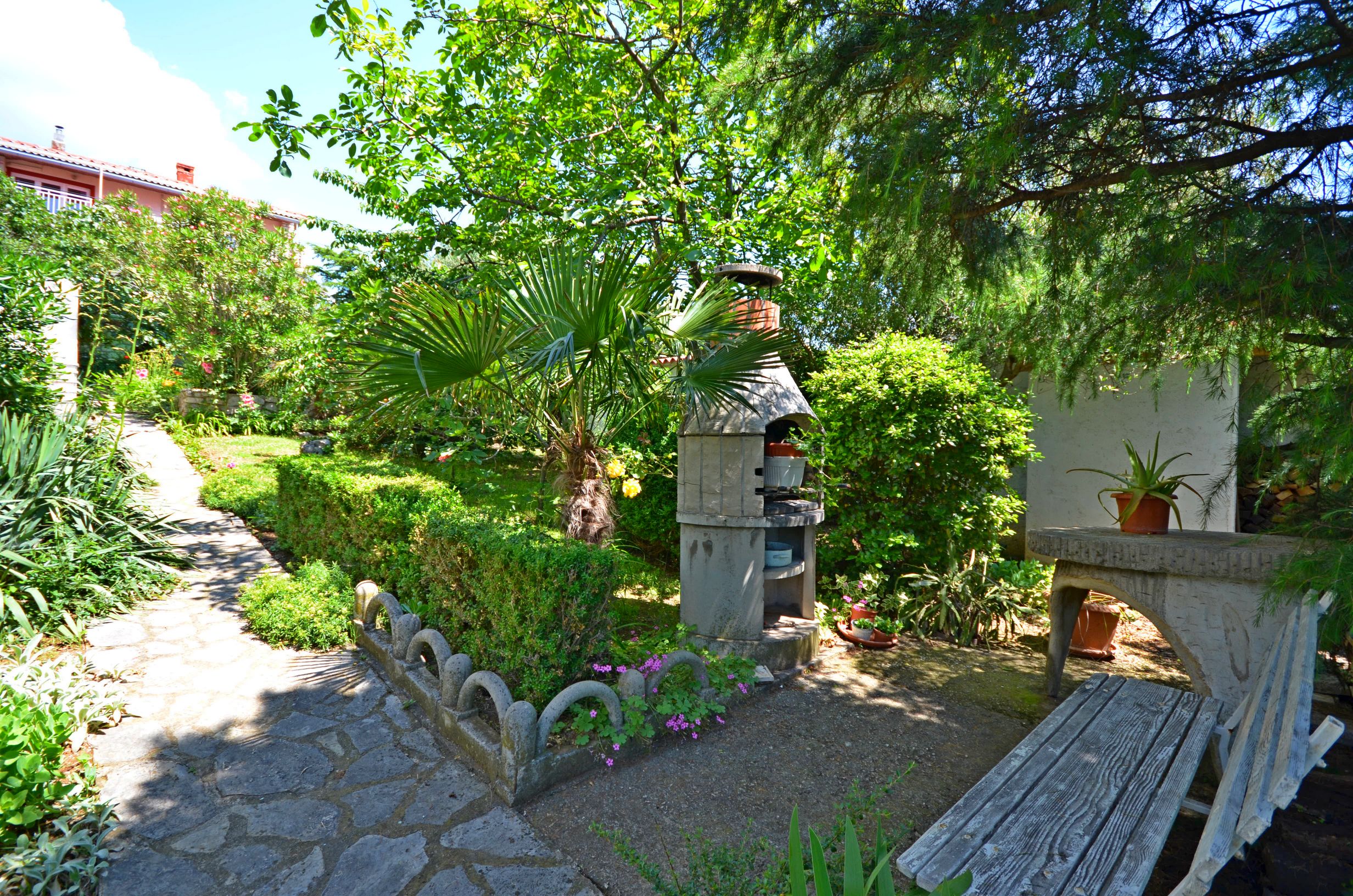 Apartments Jadrana 61711-A1