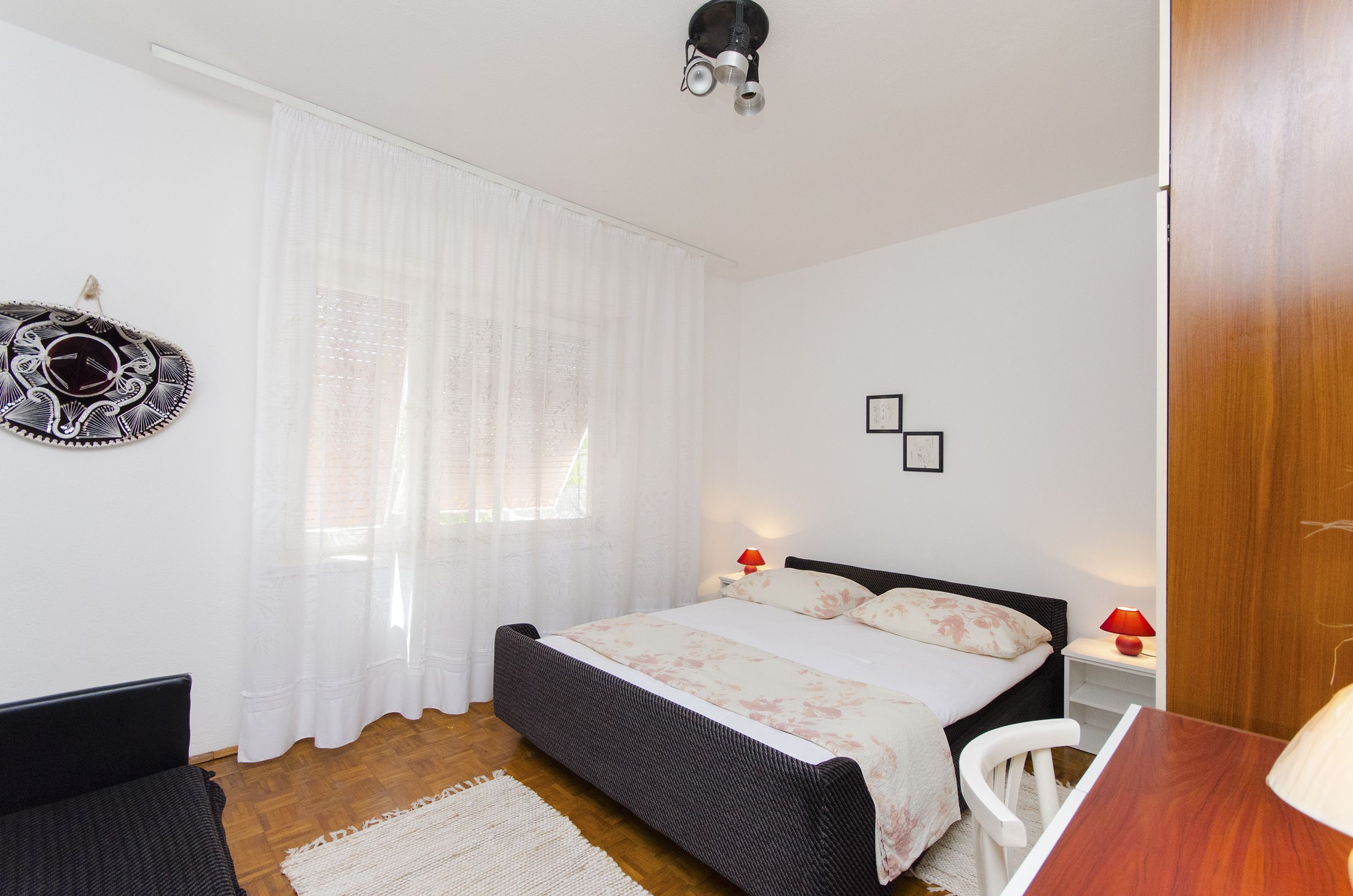 Apartments Jadrana 61711-A1