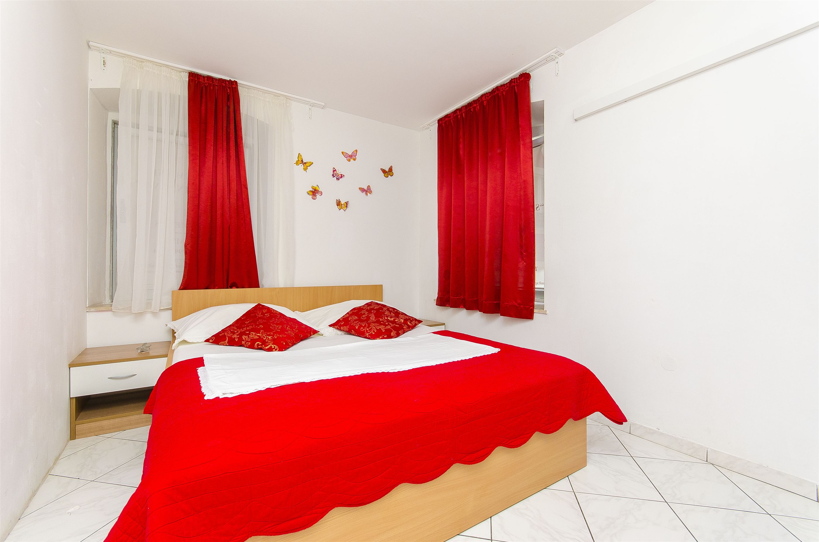 Apartment and Room Old town 38171-A1