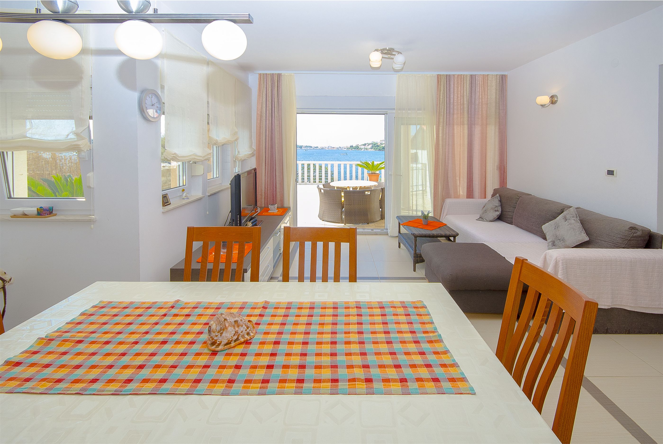 Apartments Ksenija 27231-A1