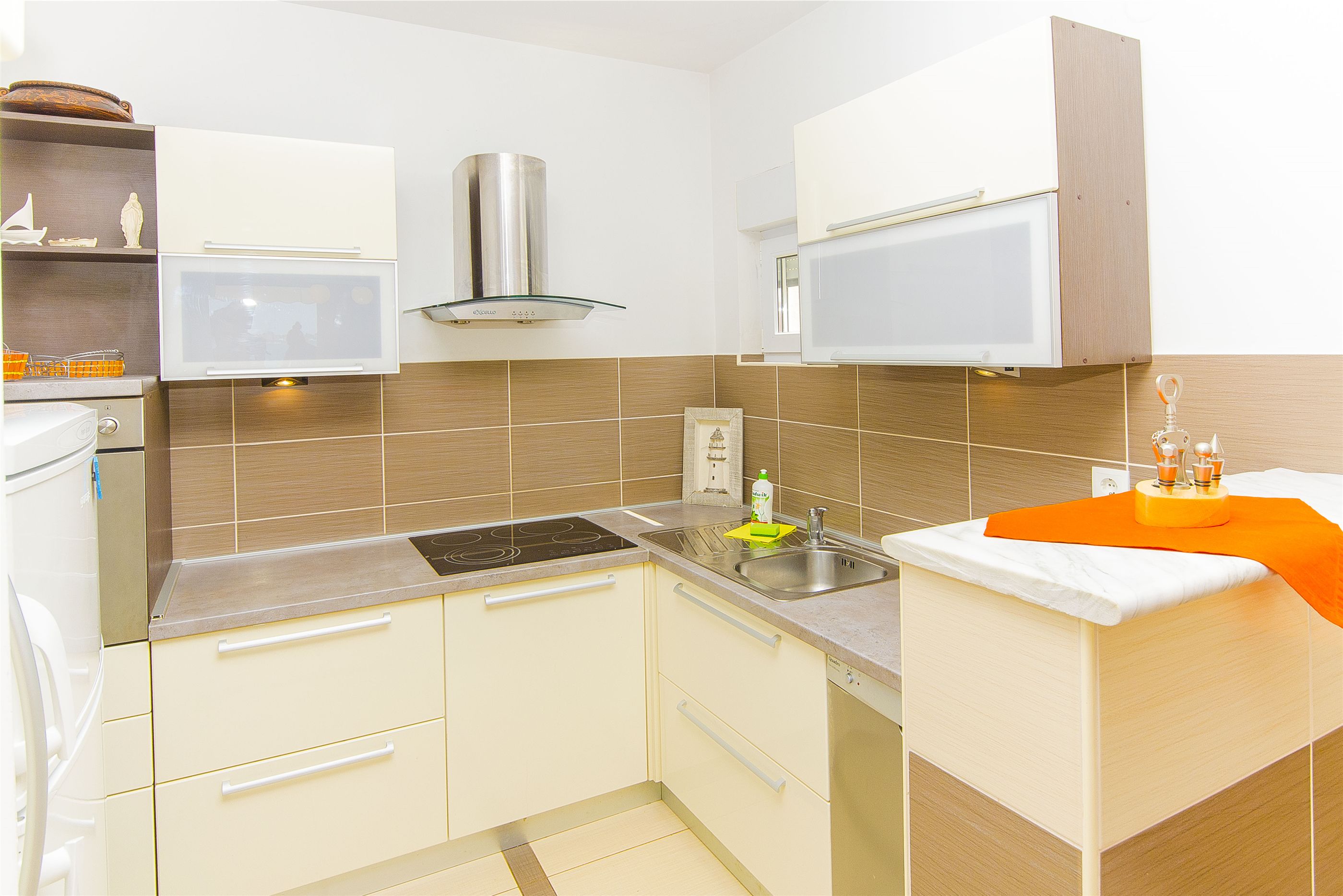 Apartments Ksenija 27231-A1