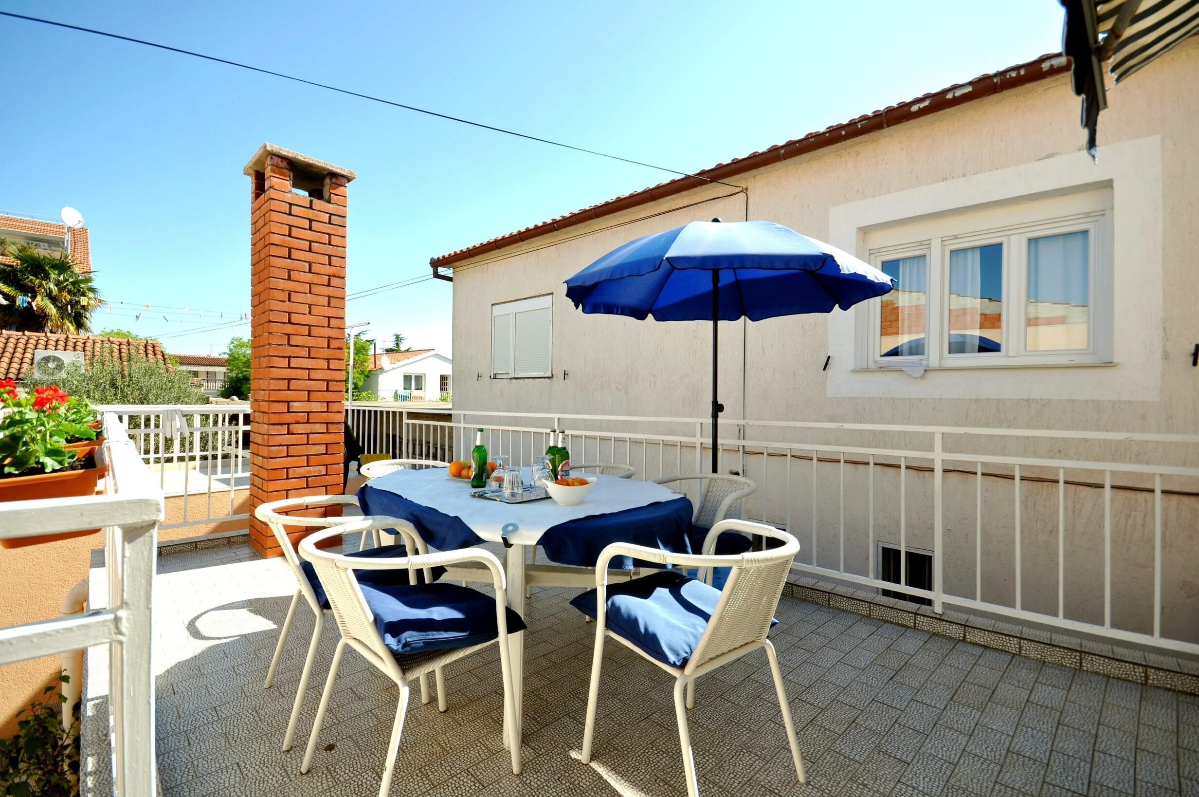 Apartment Violet 28611-A1