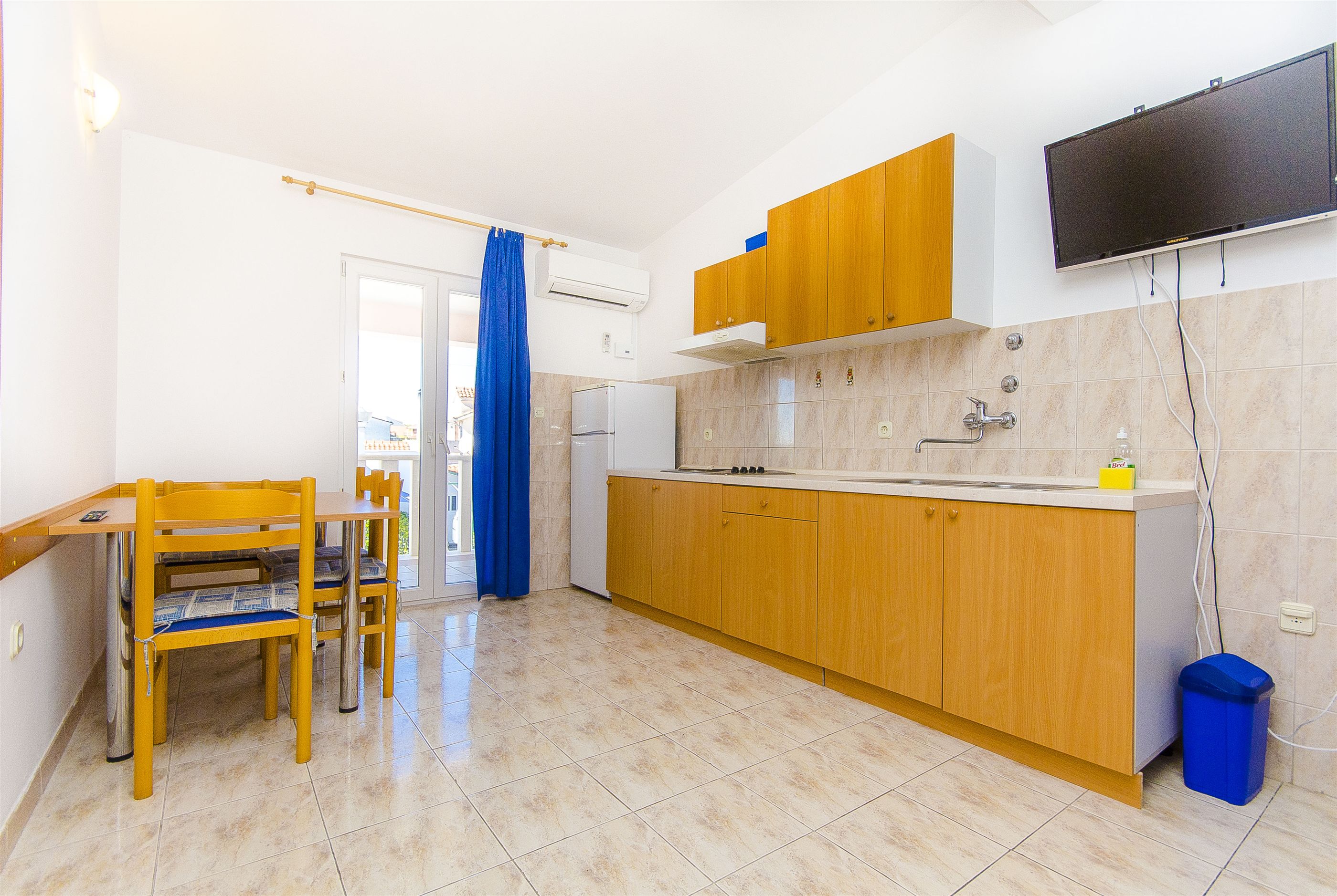 Apartments Tiho i Pave 28231-A3
