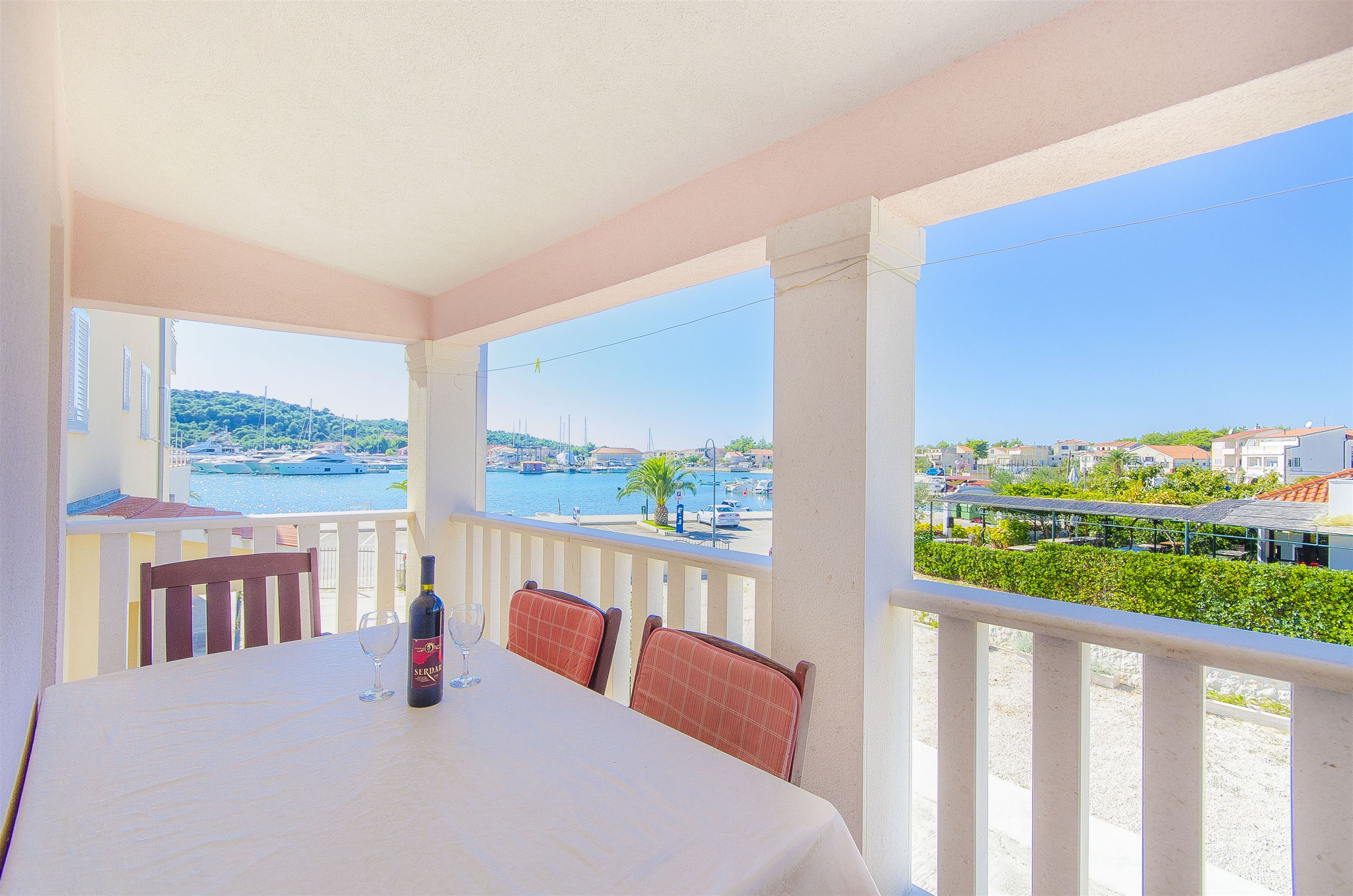 Apartments Tiho i Pave 28231-A3