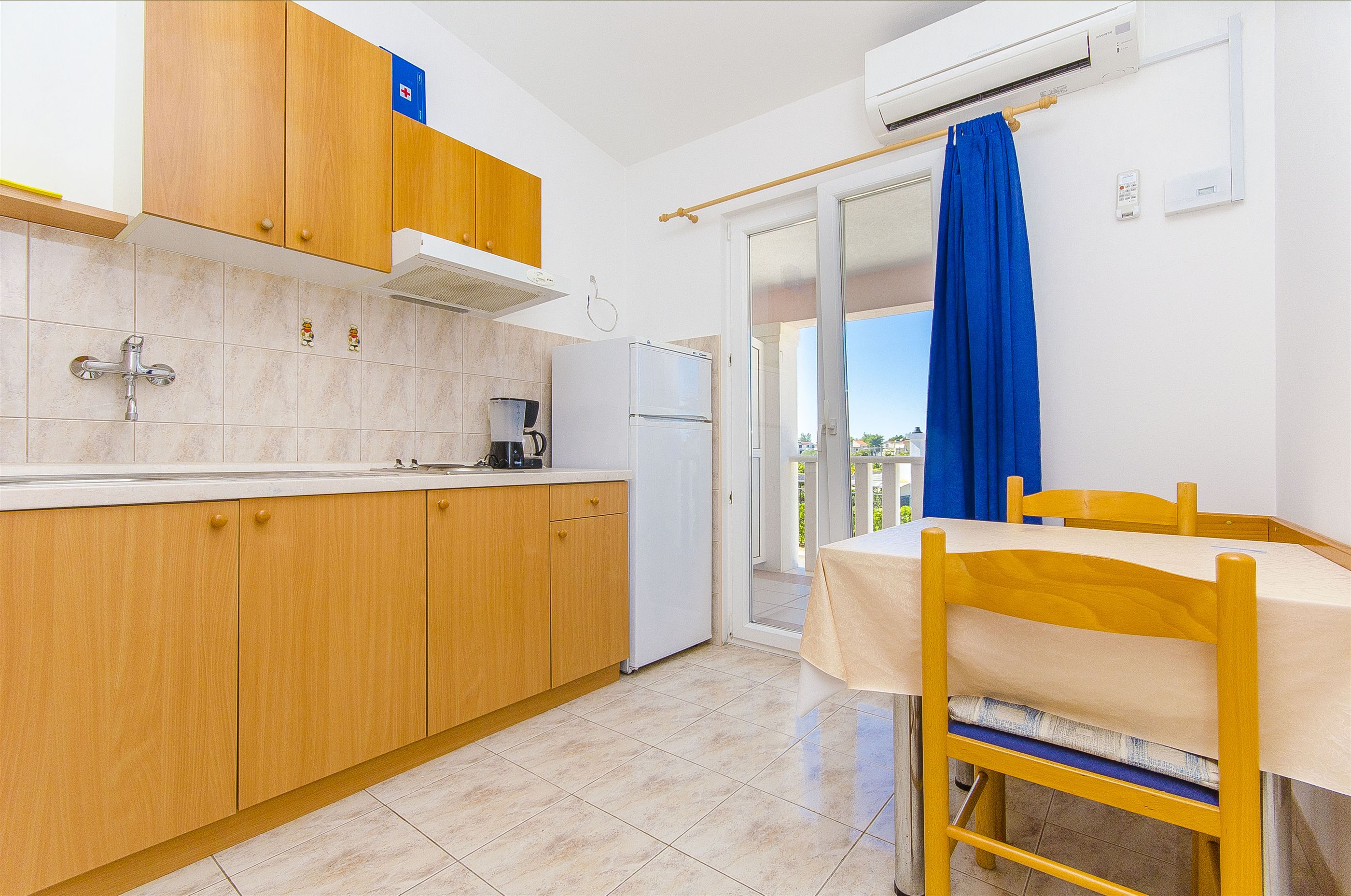 Apartments Tiho i Pave 28231-A1