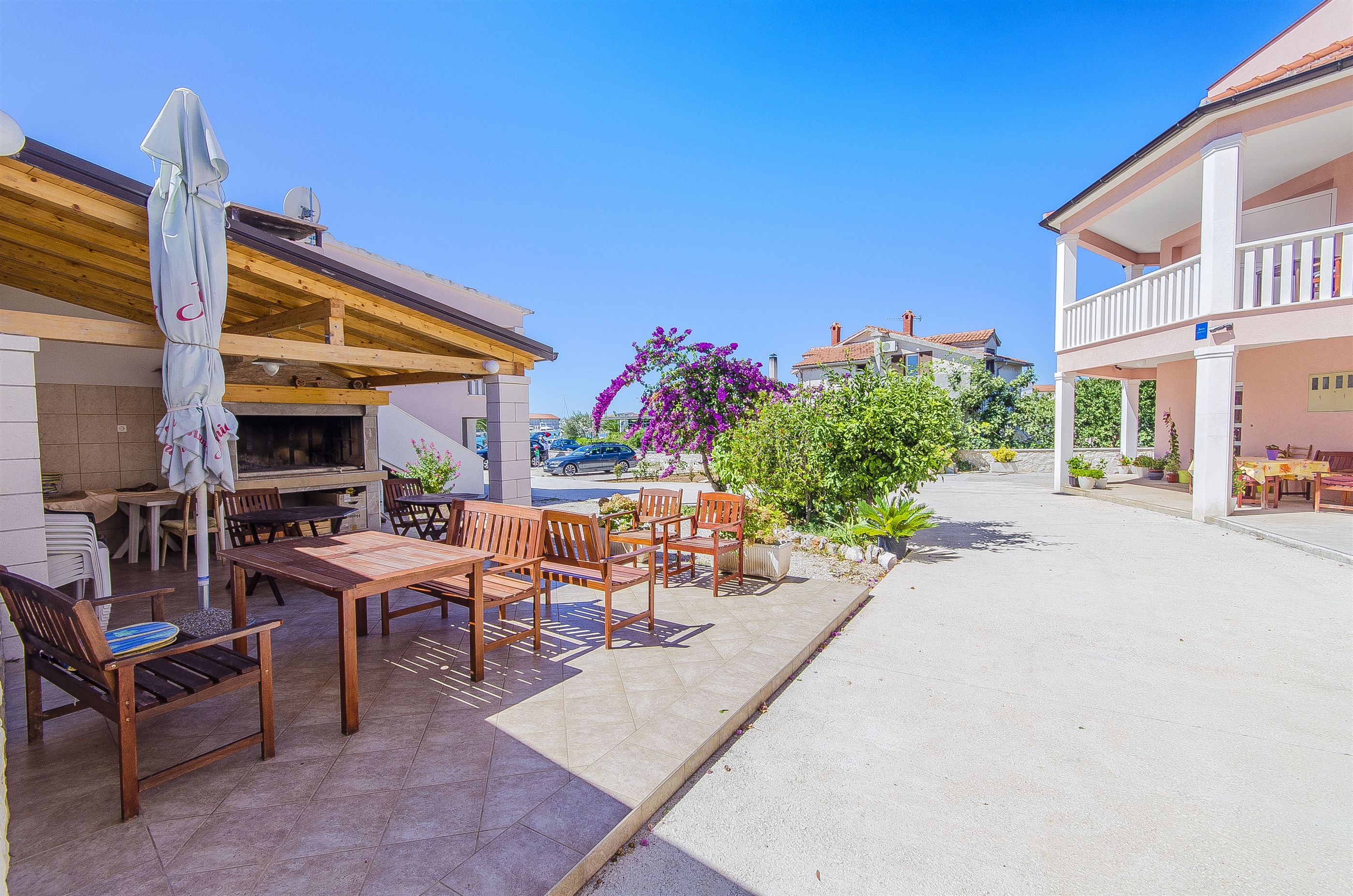 Apartments Tiho i Pave 28231-A4