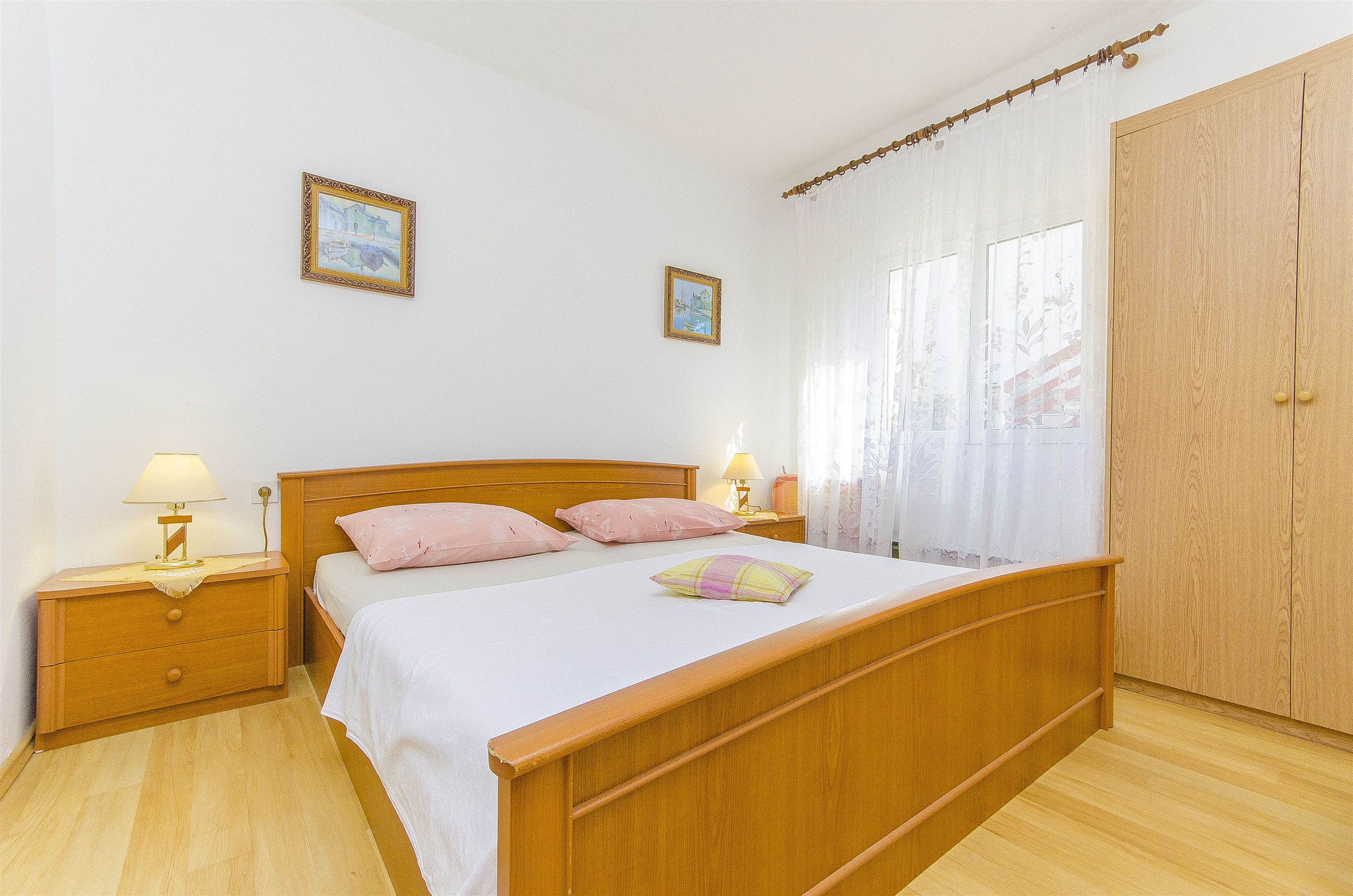 Apartments Pera 25441-A5