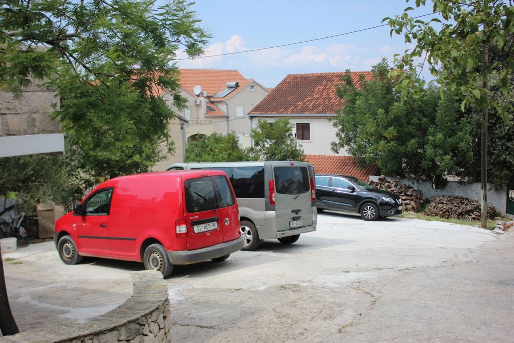 Apartments Ivan 28011-A2