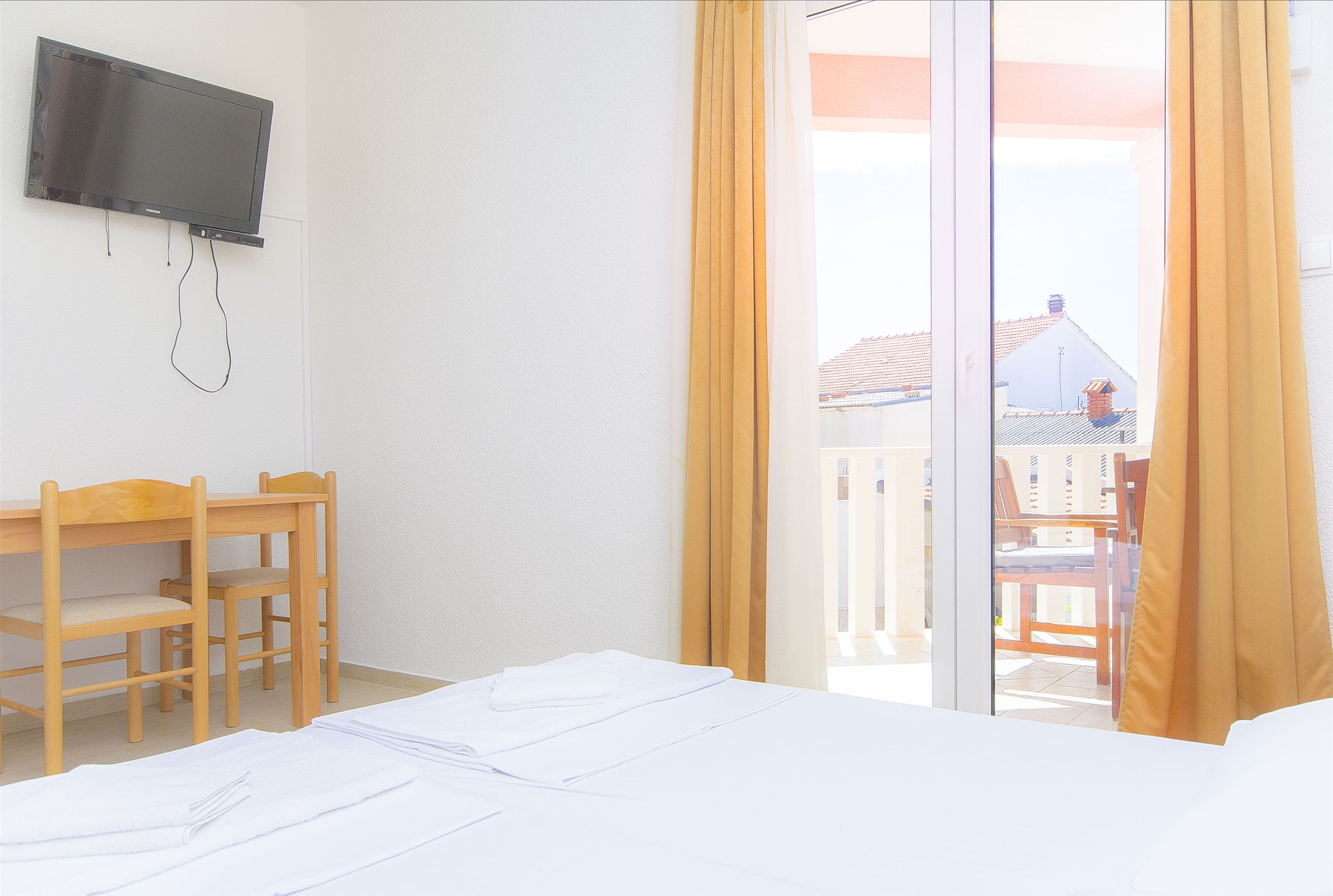 Apartments Tiho i Pave 28231-A4
