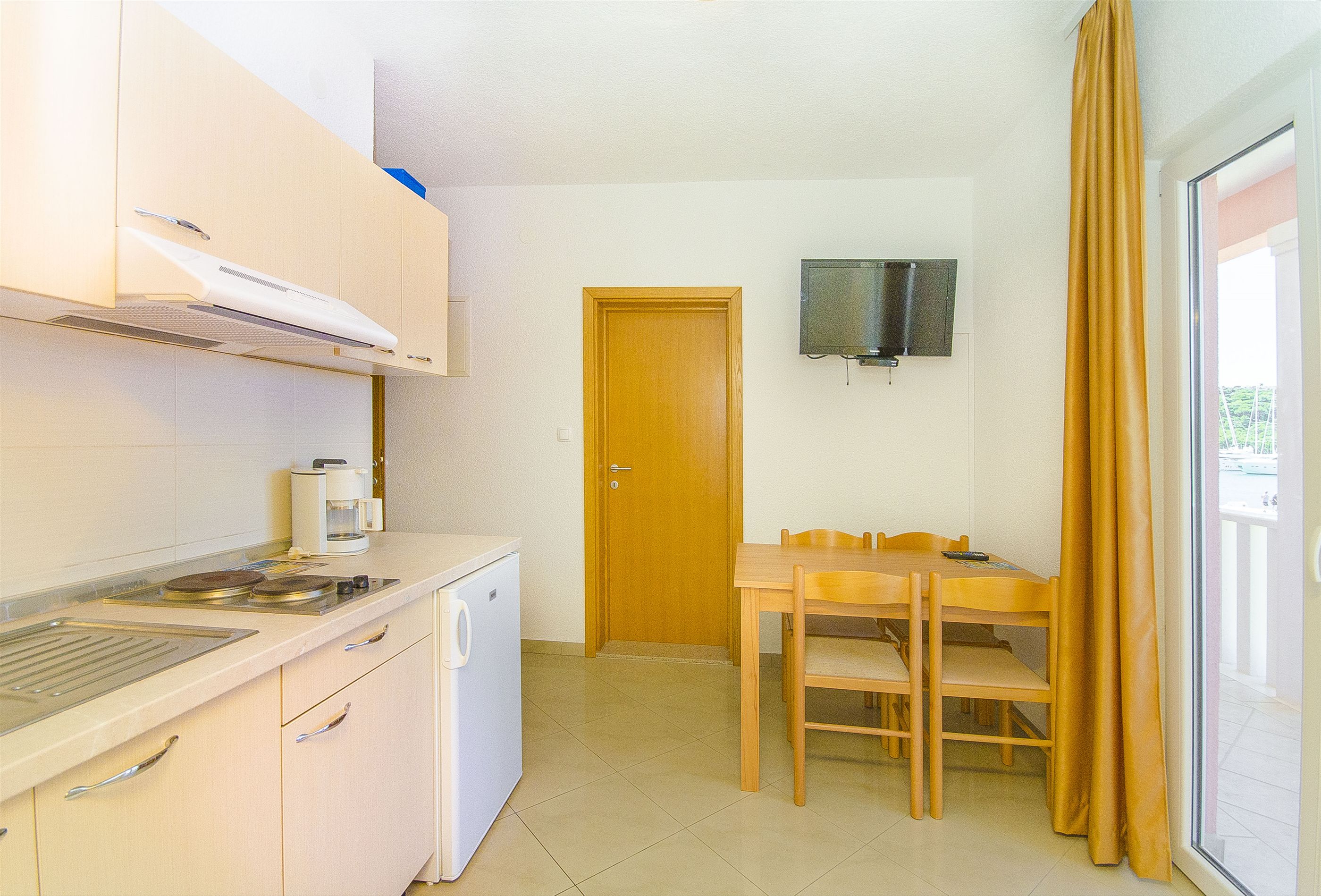 Apartments Tiho i Pave 28231-A7