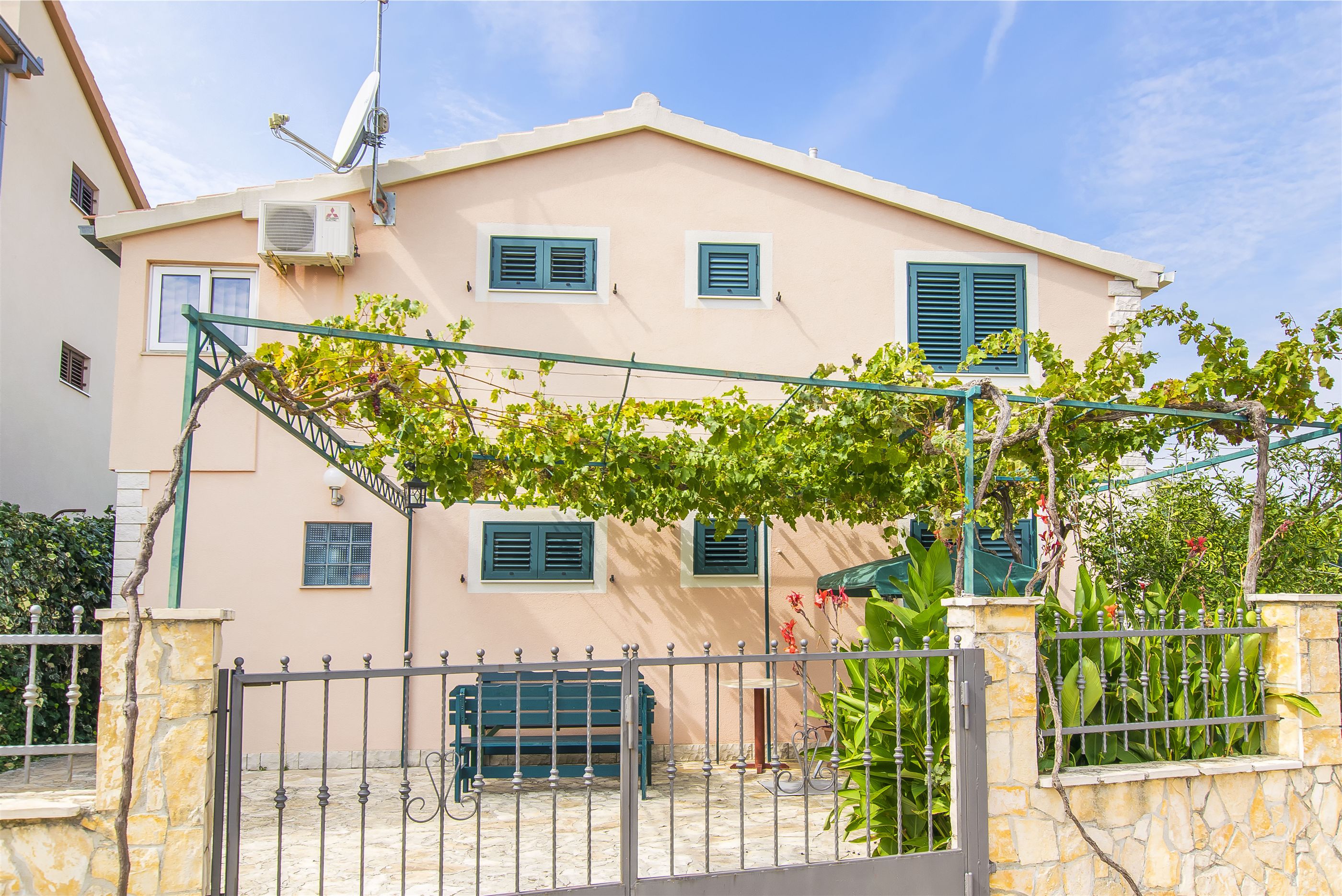 Apartments Nives 24421-A2
