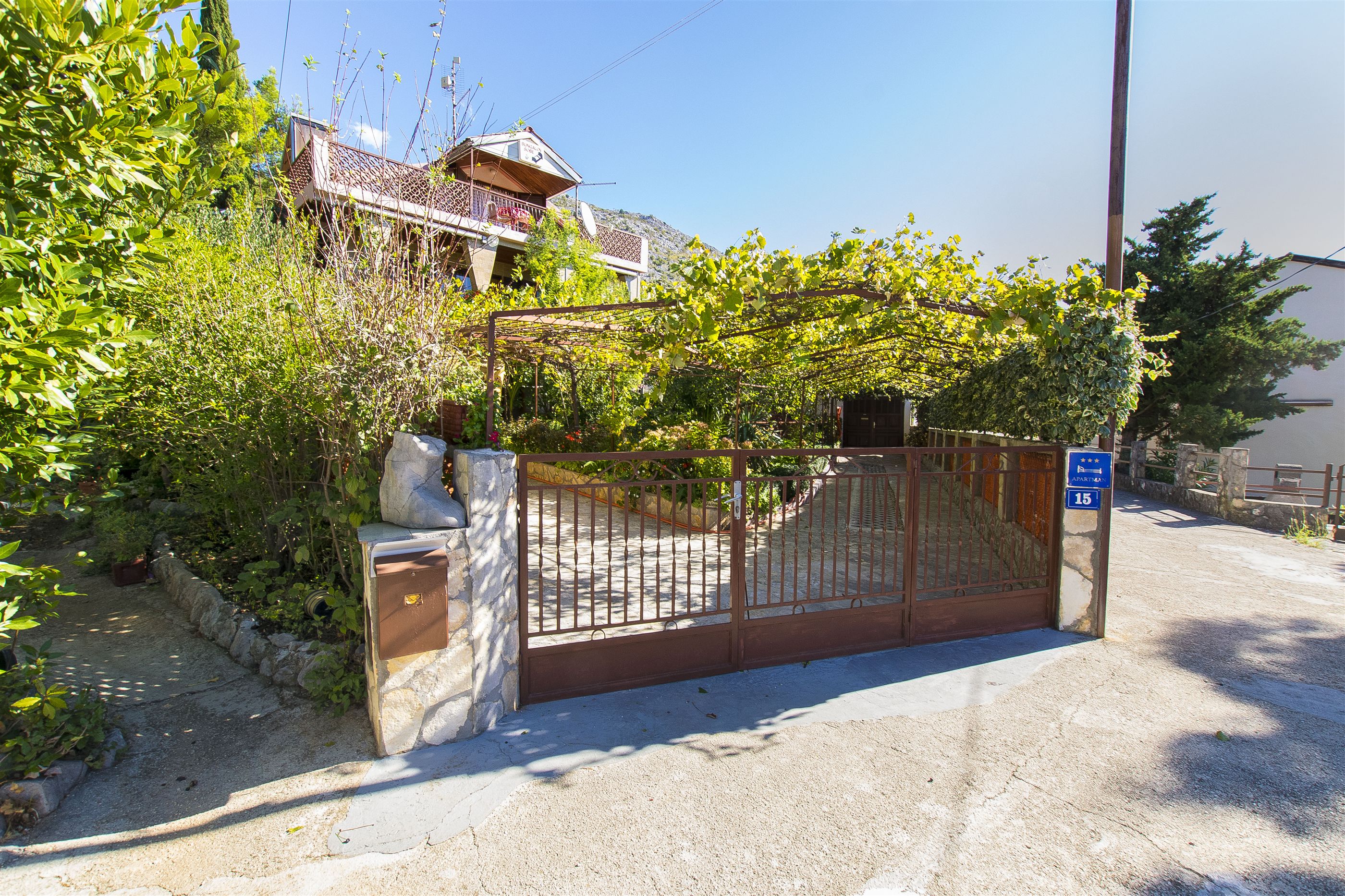 Apartments Pavlina 13391-A2