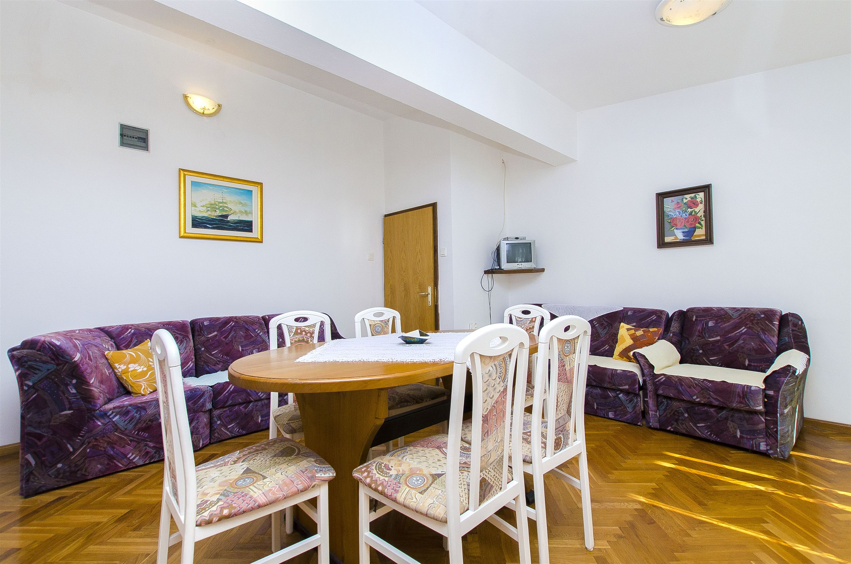 Apartments Vladimir 21671-A2