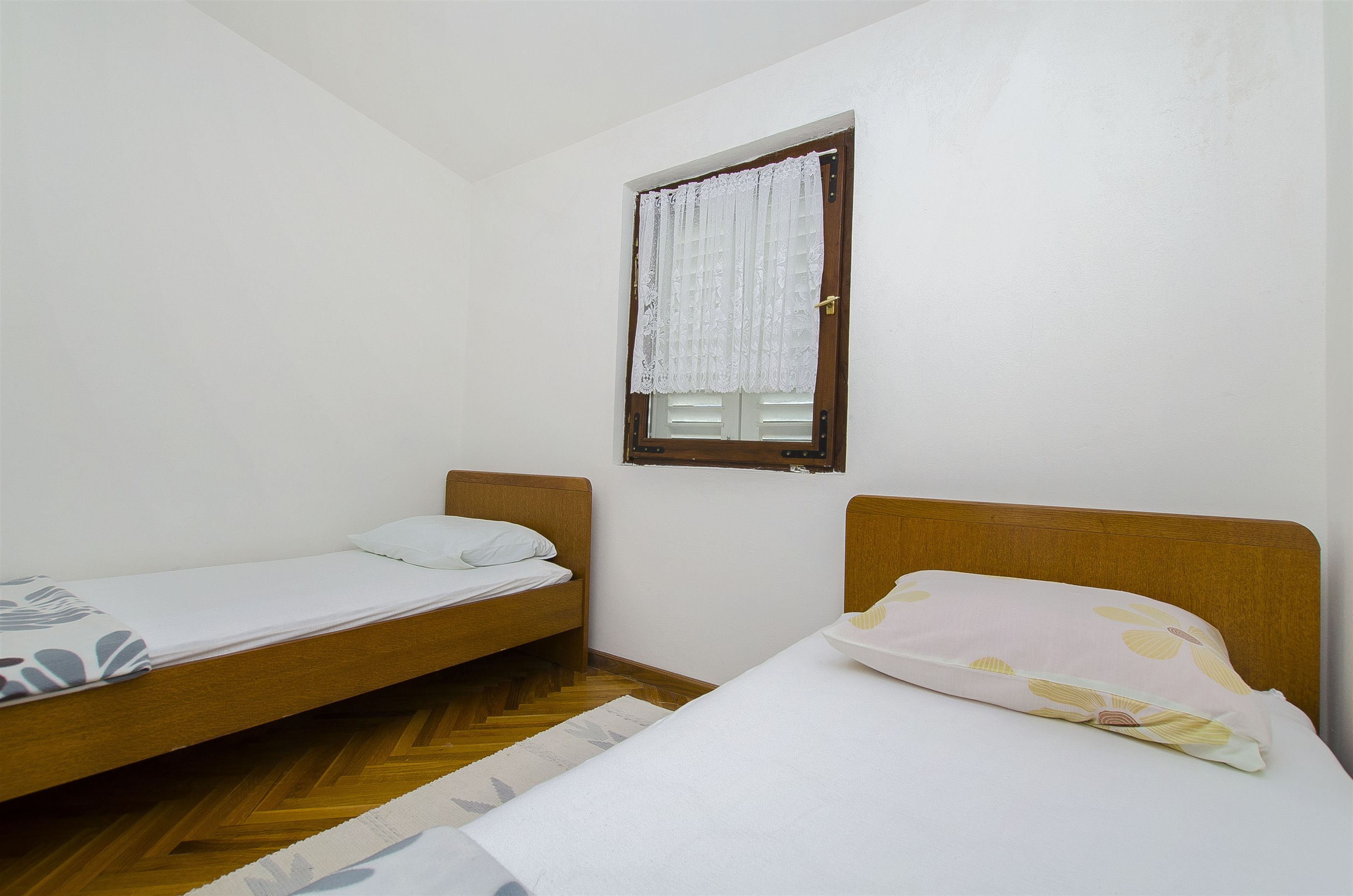 Apartments Vladimir 21671-A2