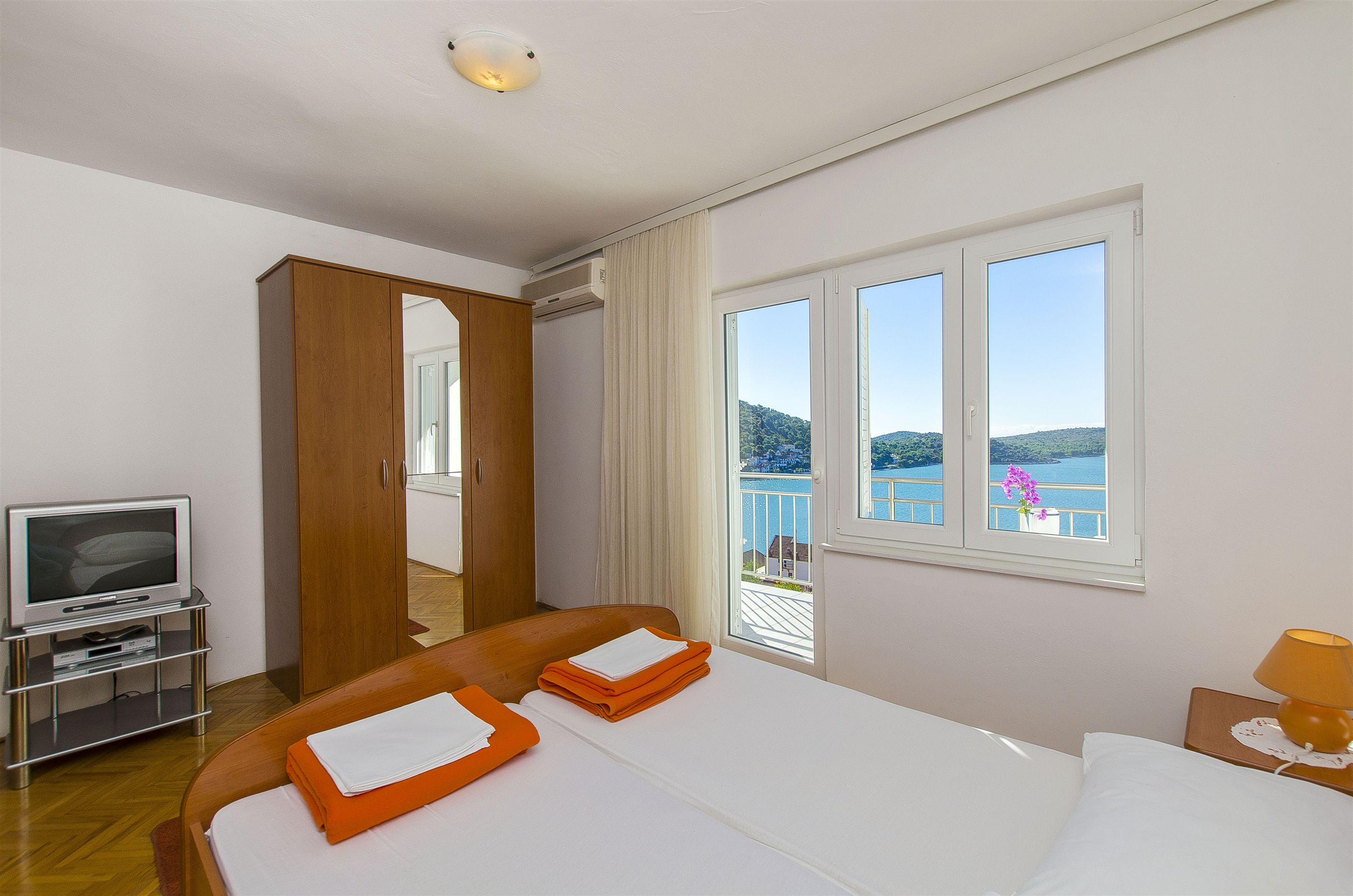 Apartments Rada 26811-A2